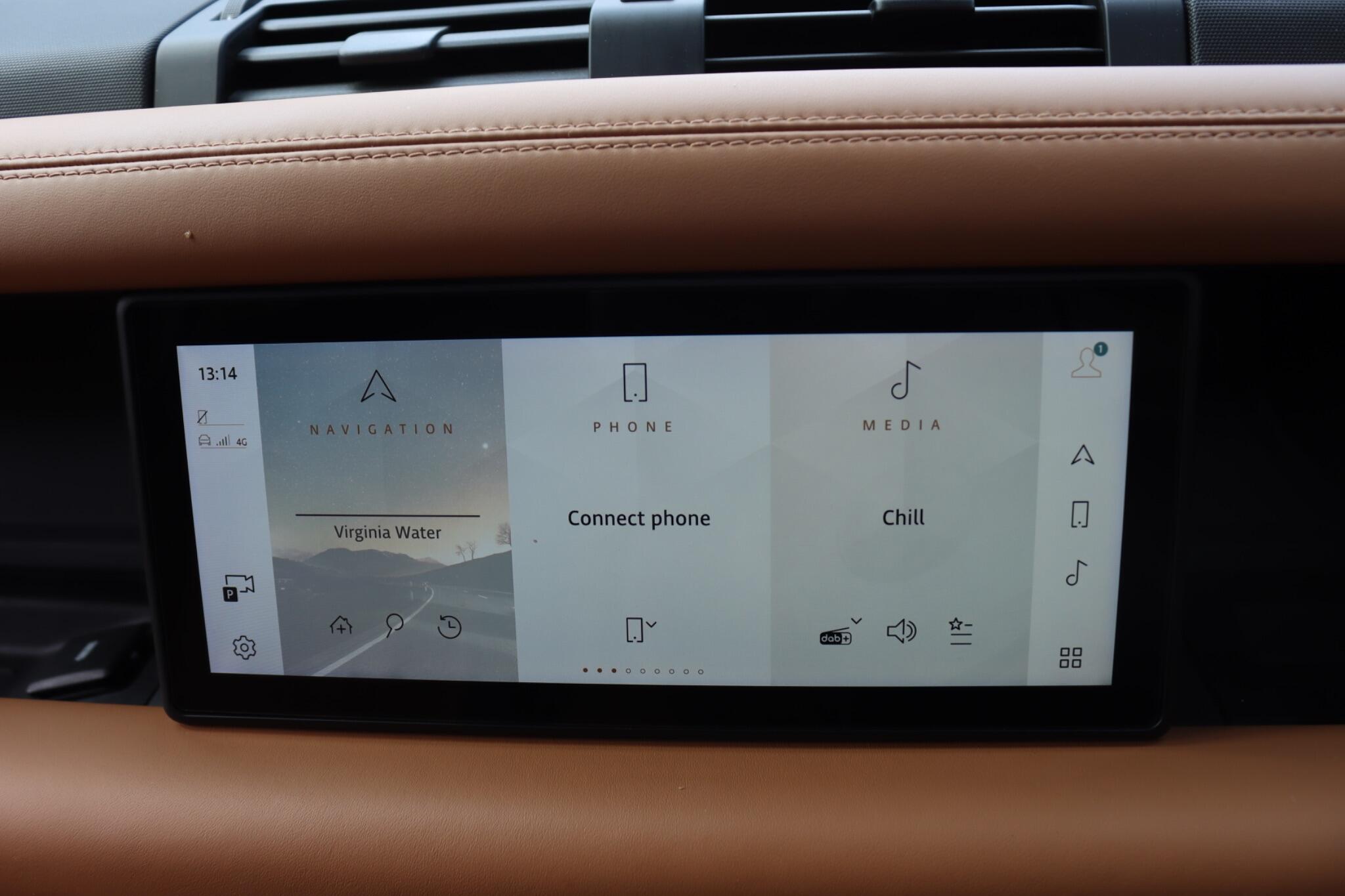 Land Rover Defender view 33