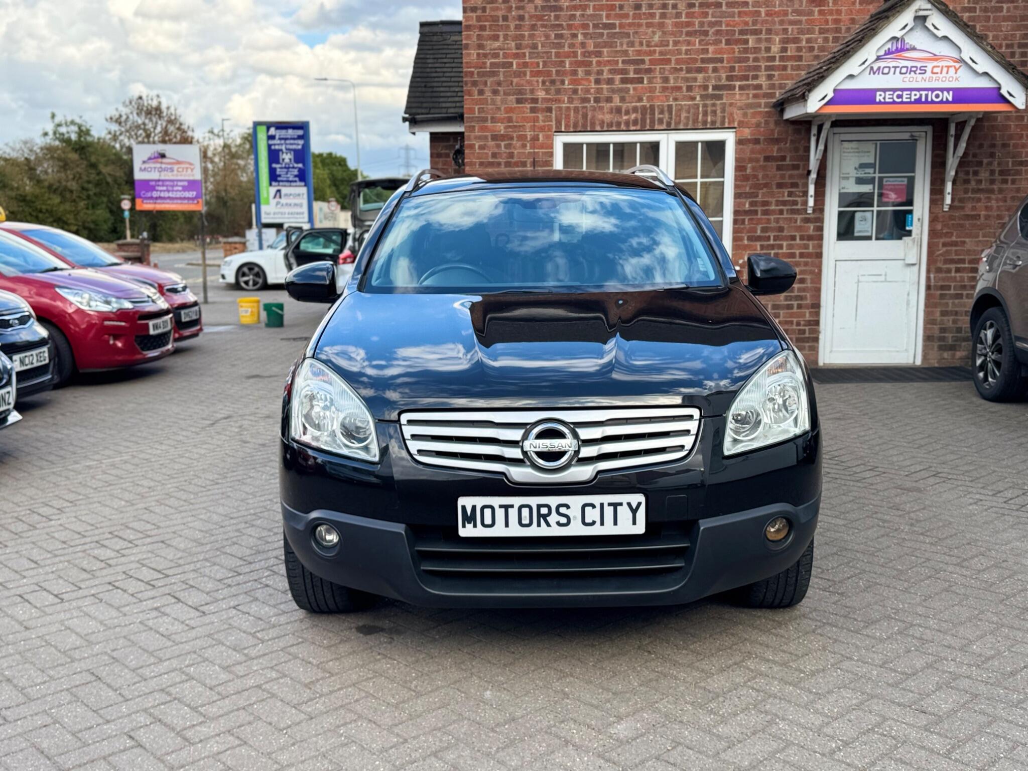 Nissan Qashqai+2 view 3