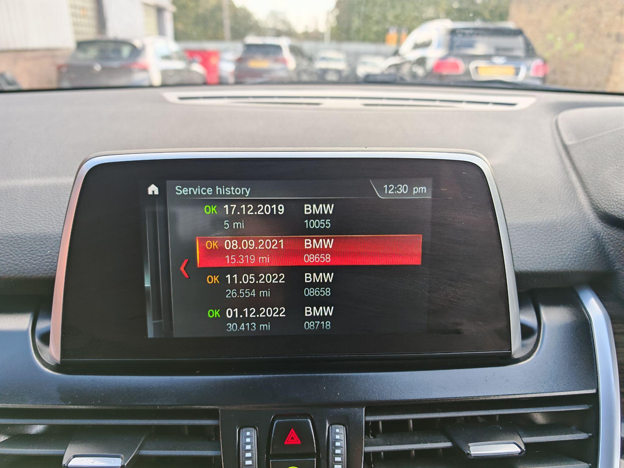 BMW 2 Series view 36