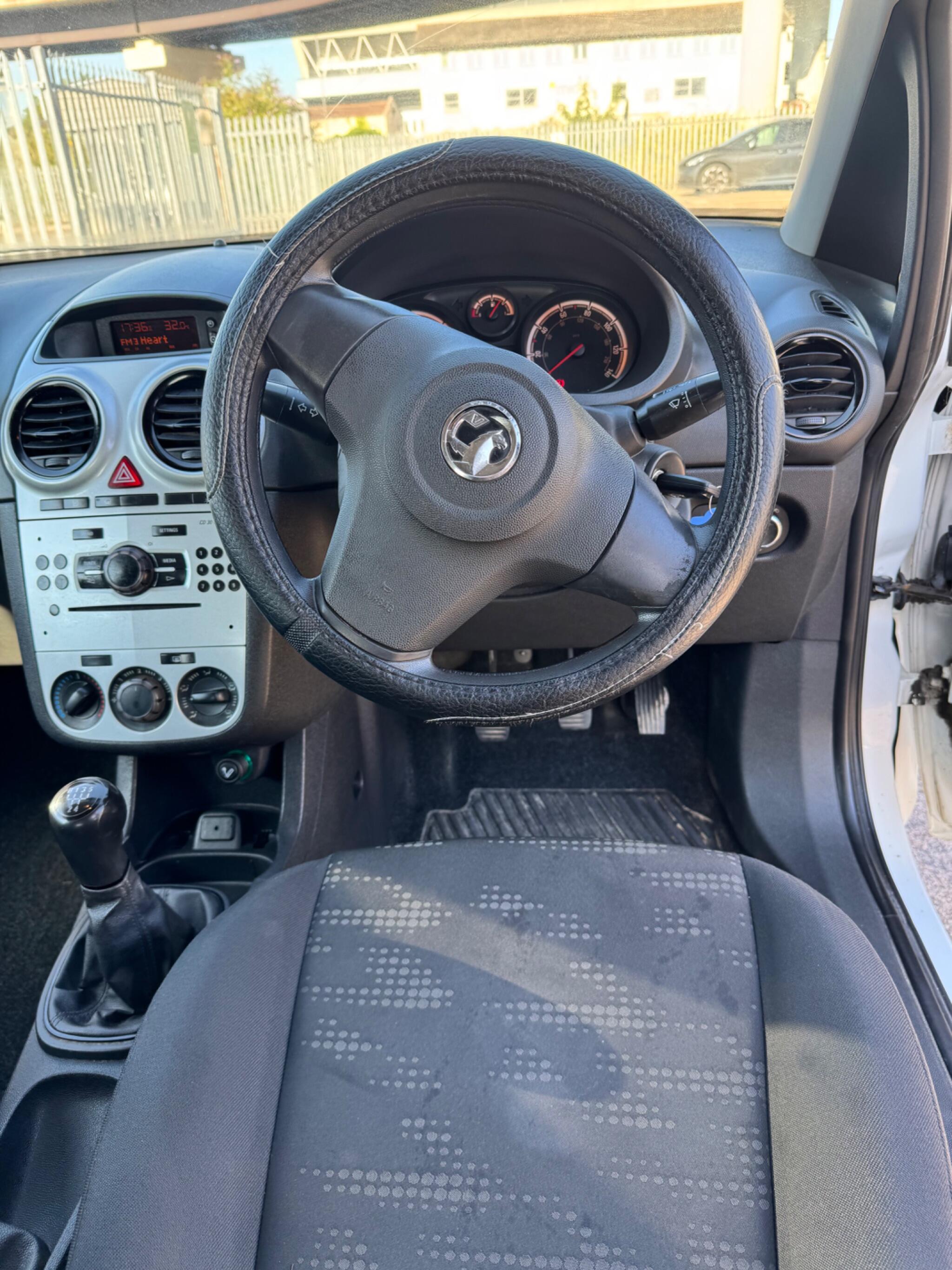 Vauxhall Corsa Van view 33