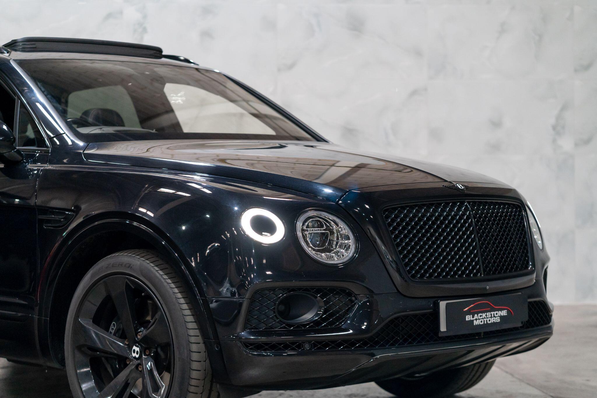Bentley Bentayga view 9