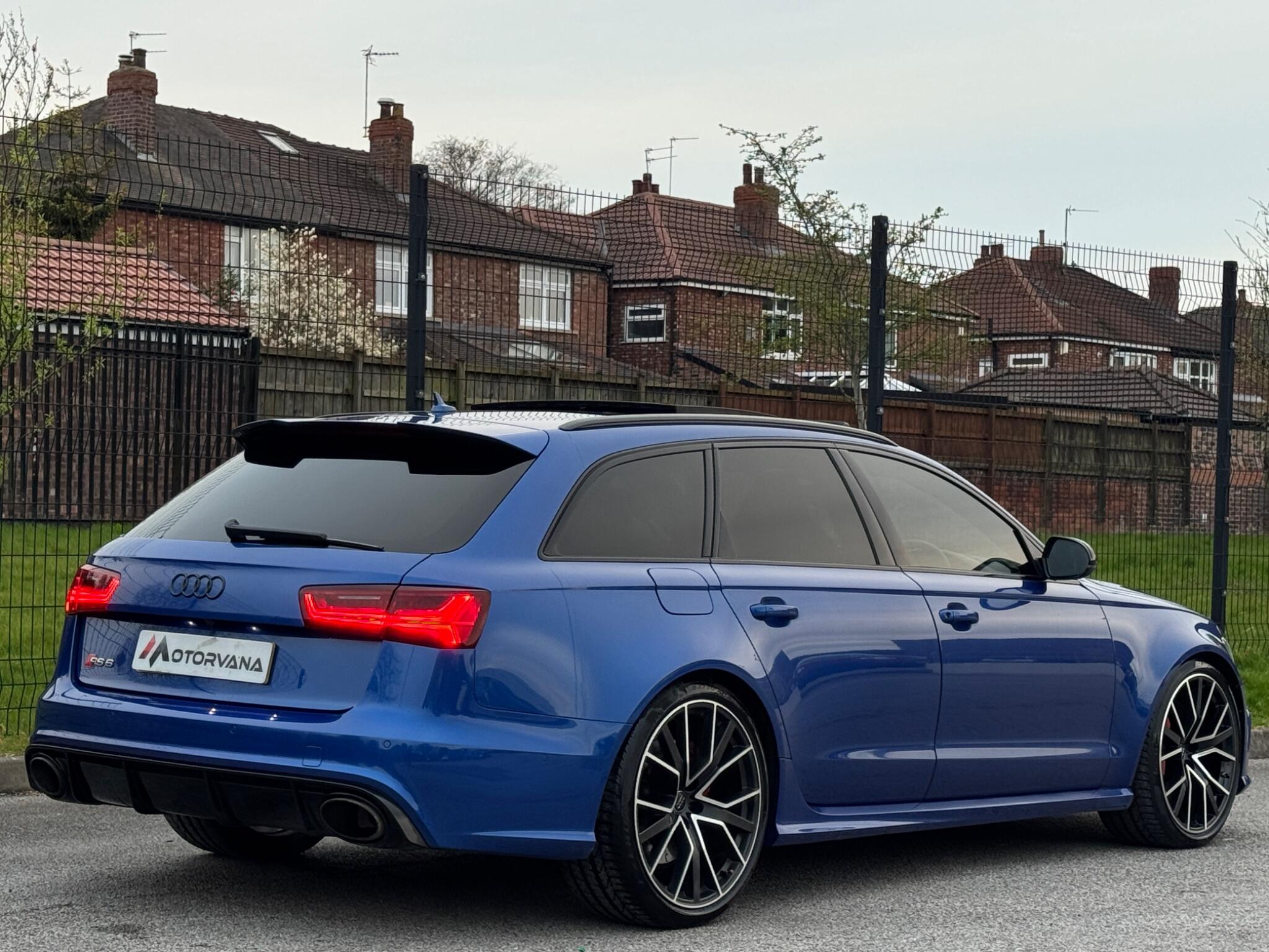Audi RS6 view 20