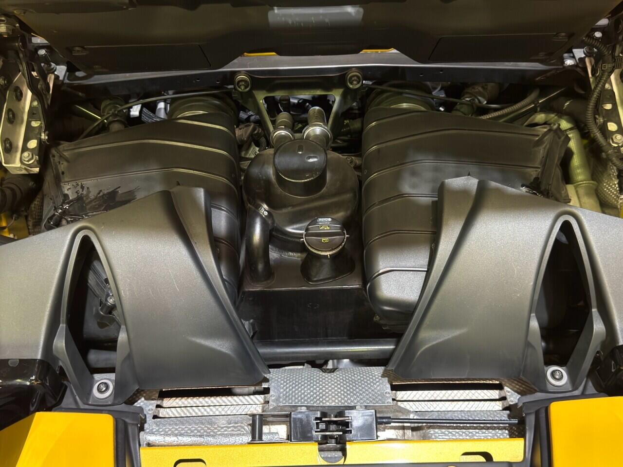Lamborghini Performante Spyder view 31