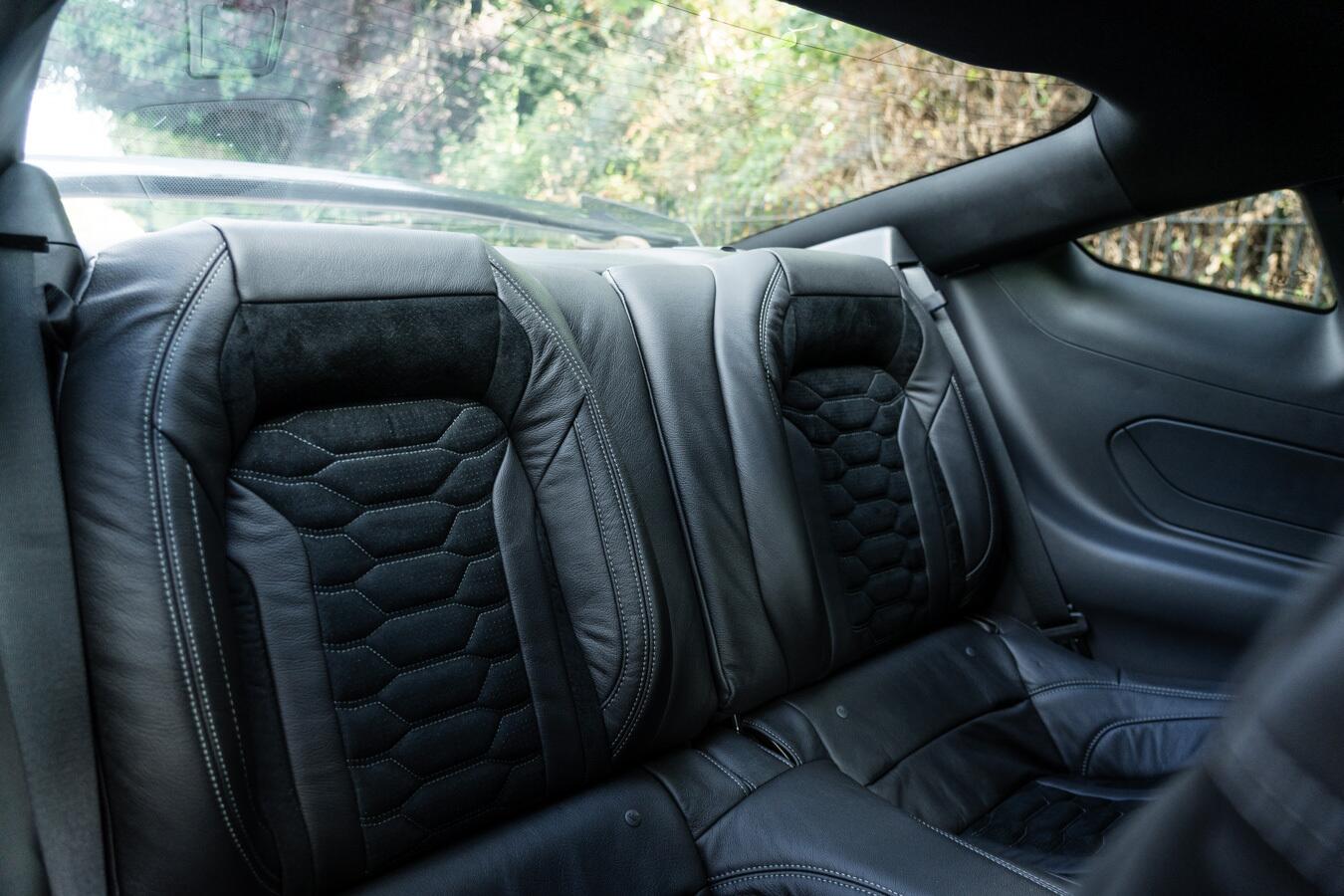 Ford Mustang view 39