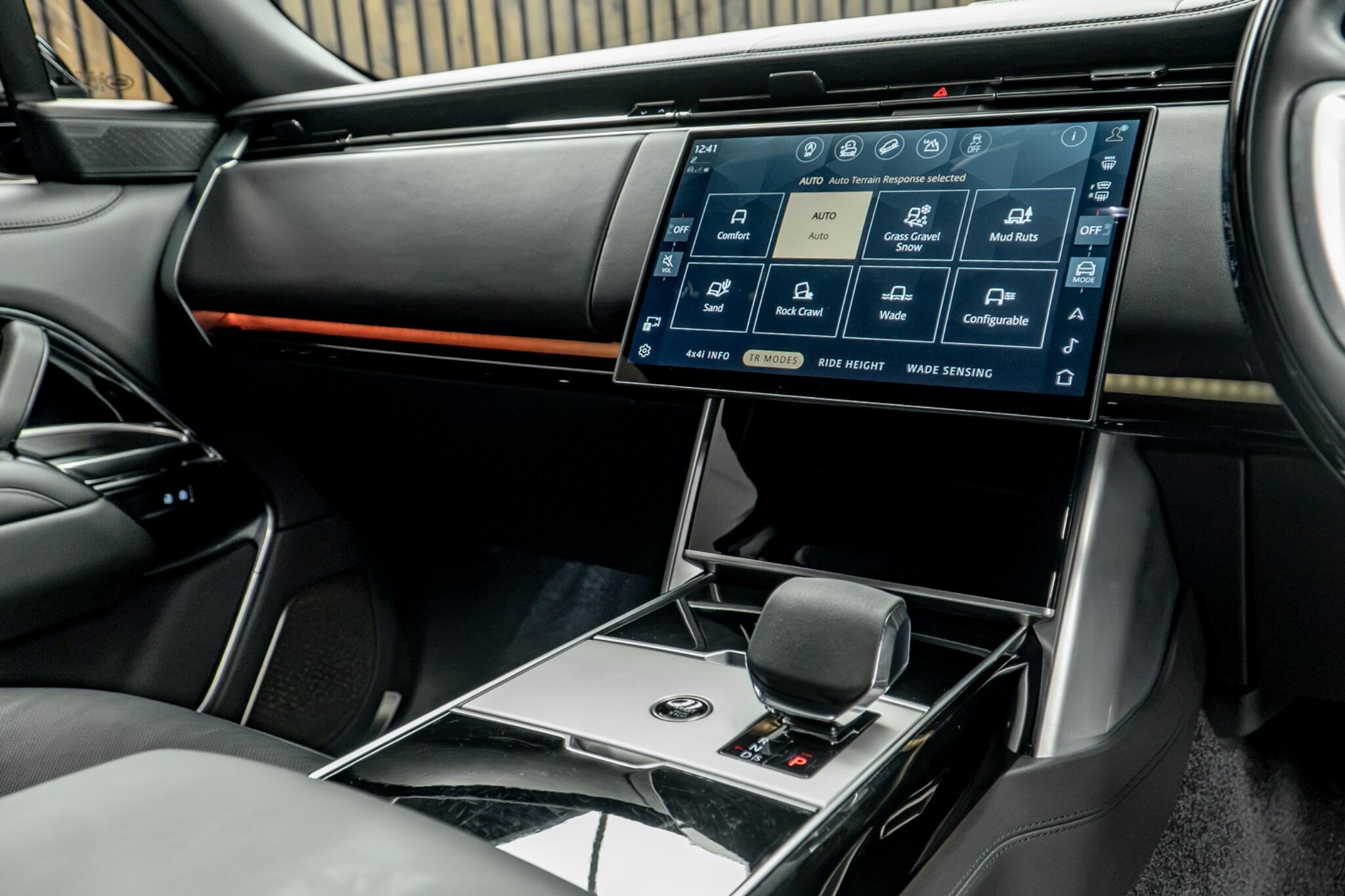 Land Rover Range Rover view 25