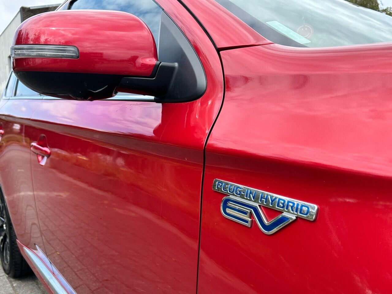 Mitsubishi Outlander view 18