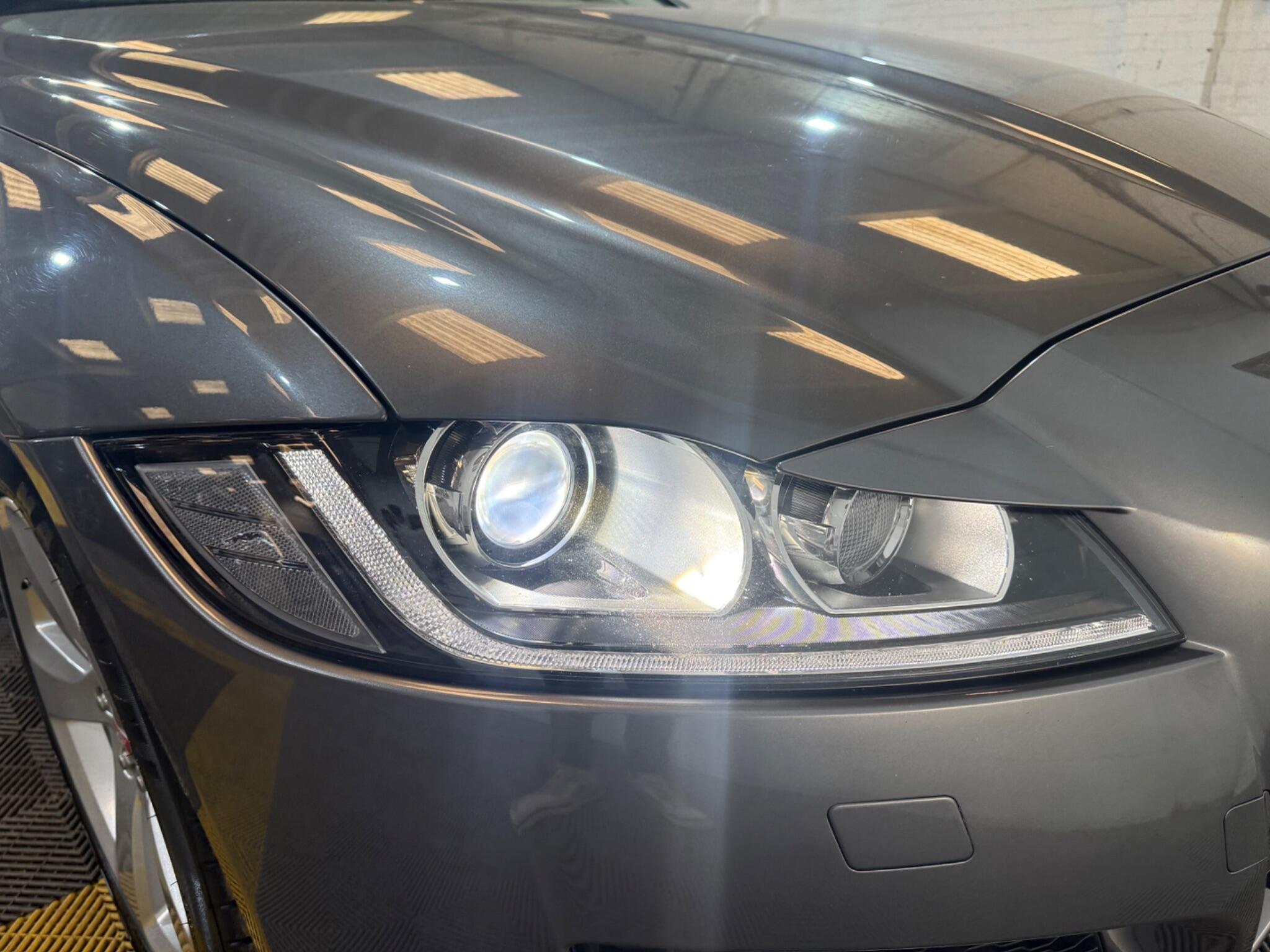 Jaguar XF view 63