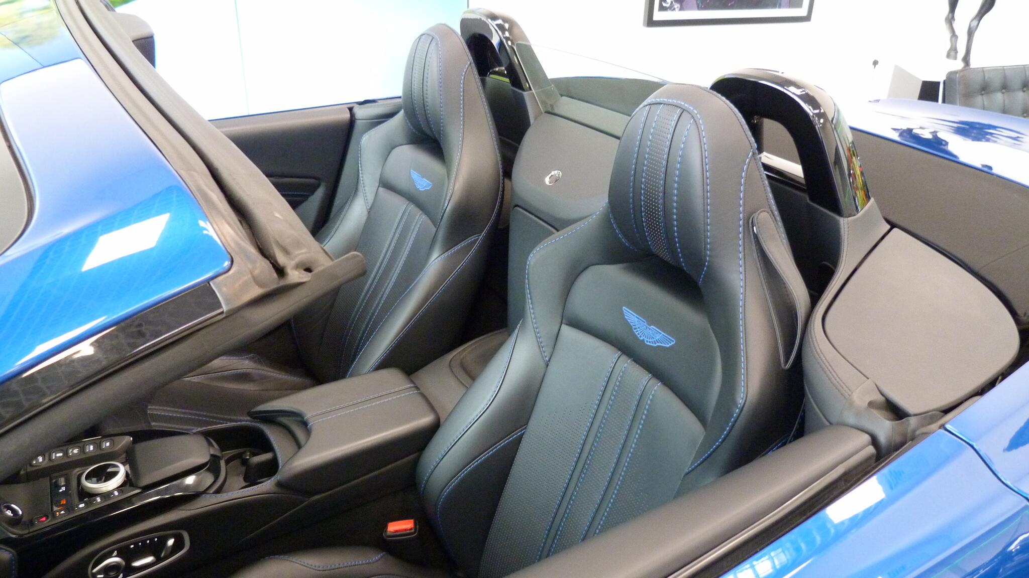 Aston Martin Vantage view 32