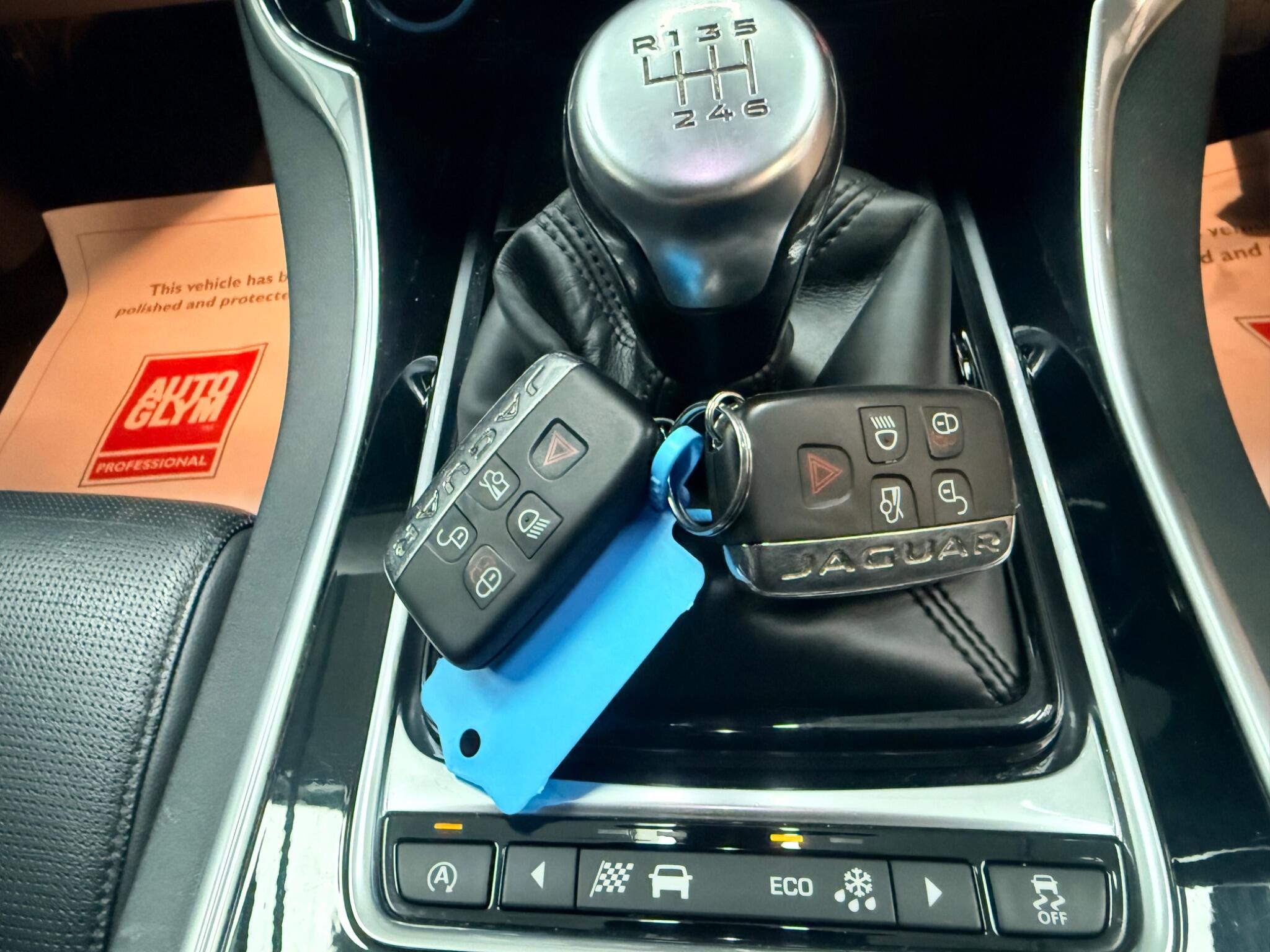 Jaguar Xe view 28