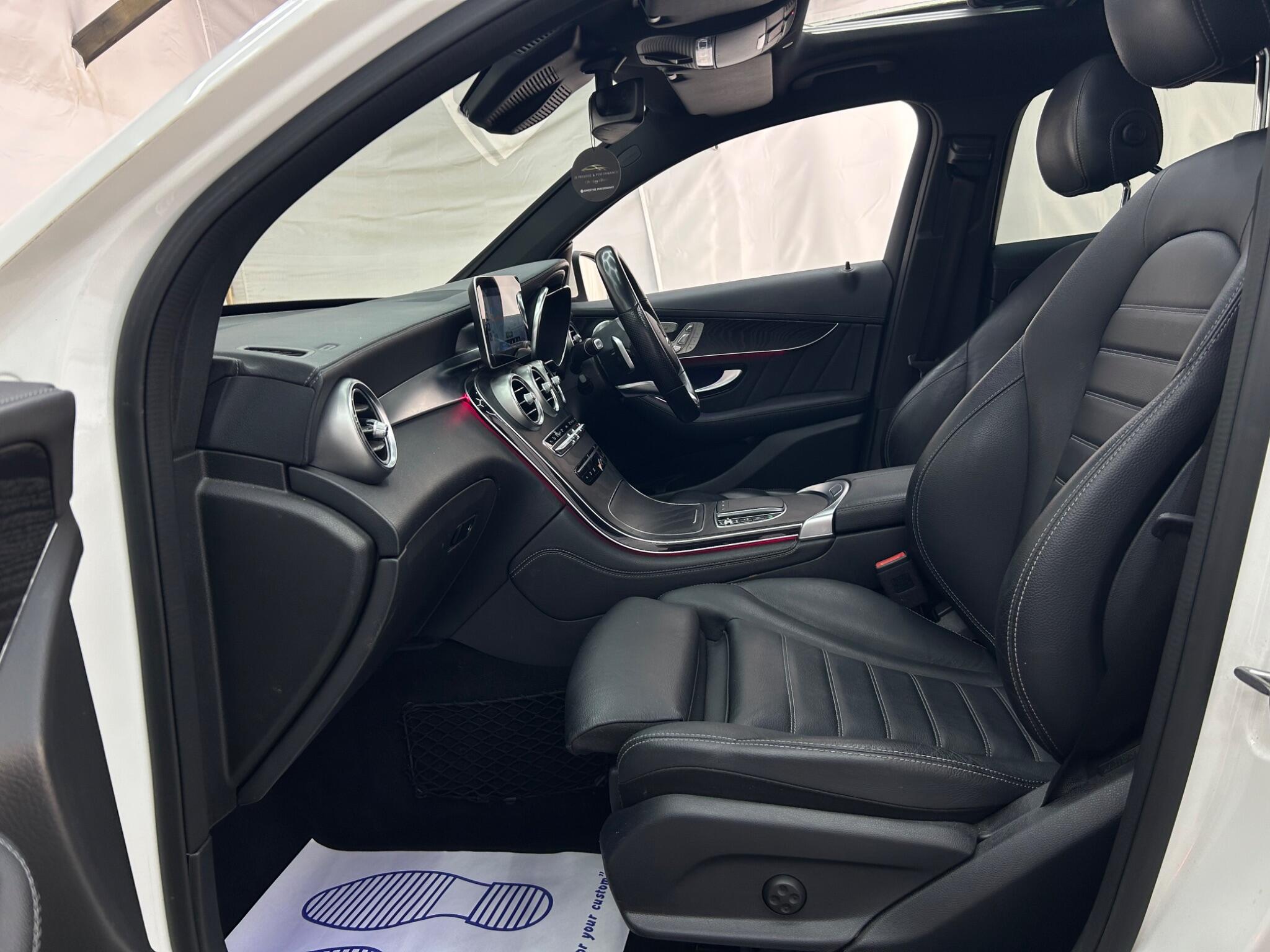Mercedes-Benz GLC view 53