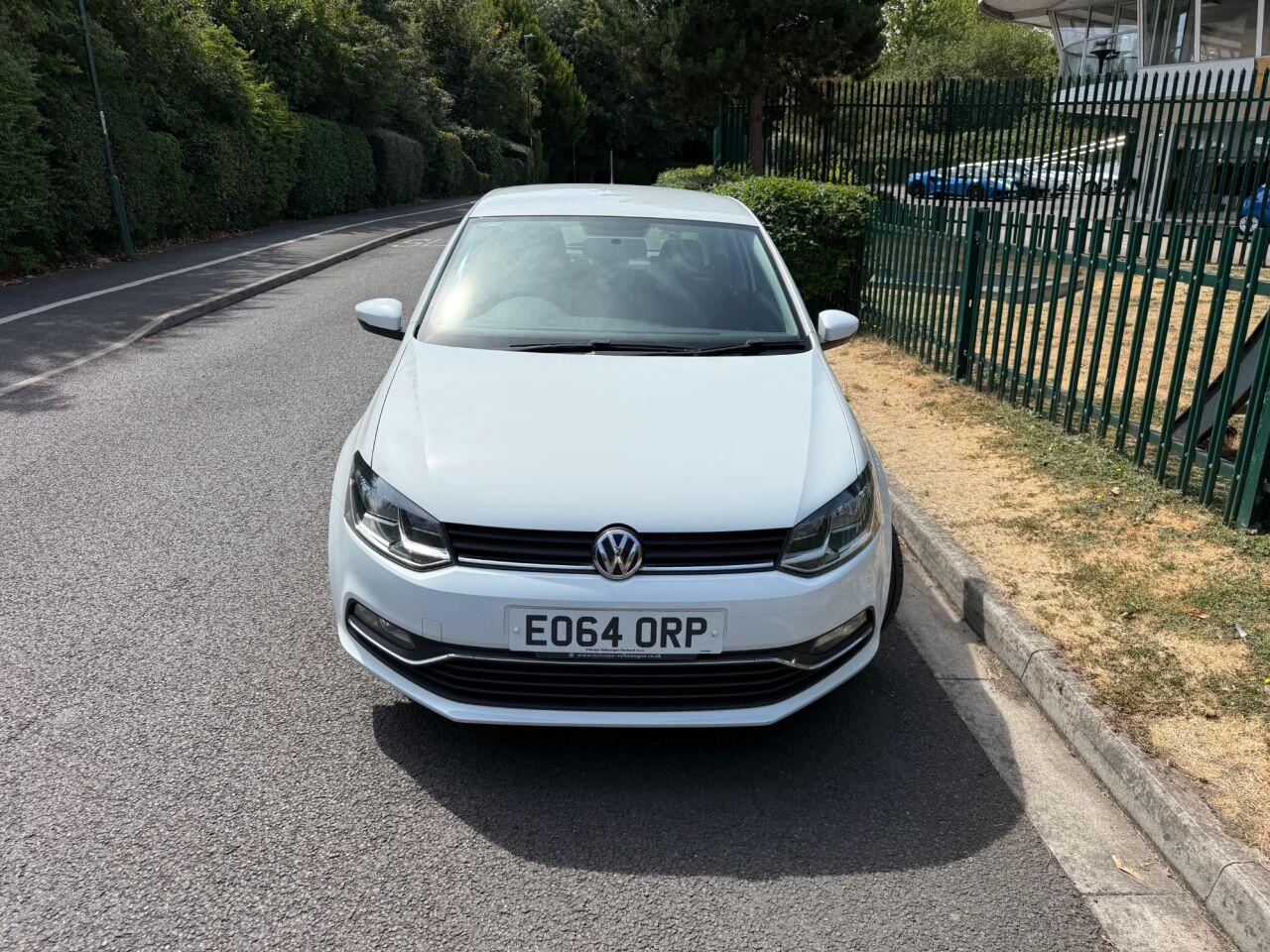 Volkswagen Polo view 4