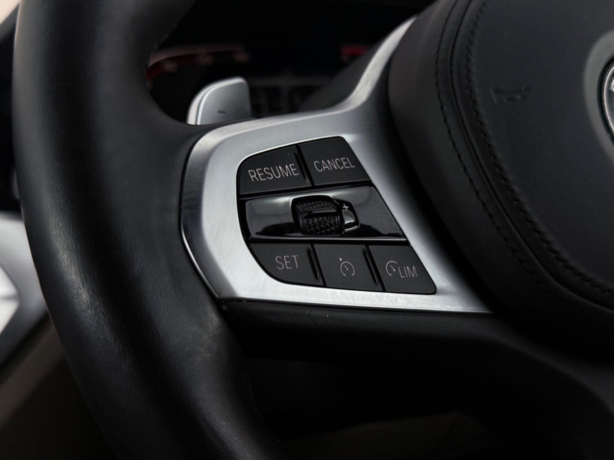 BMW 3 Series view 15
