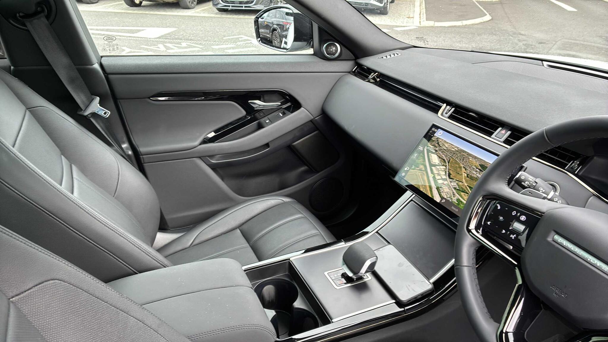 Land Rover Range Rover Evoque view 25