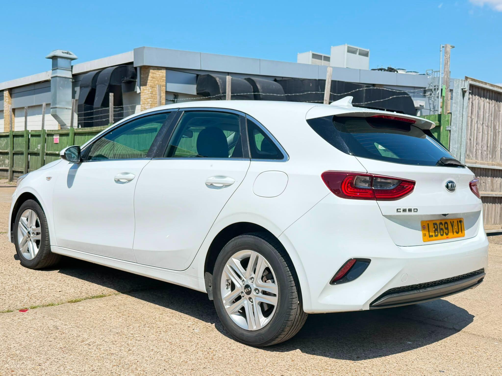 Kia Ceed view 4