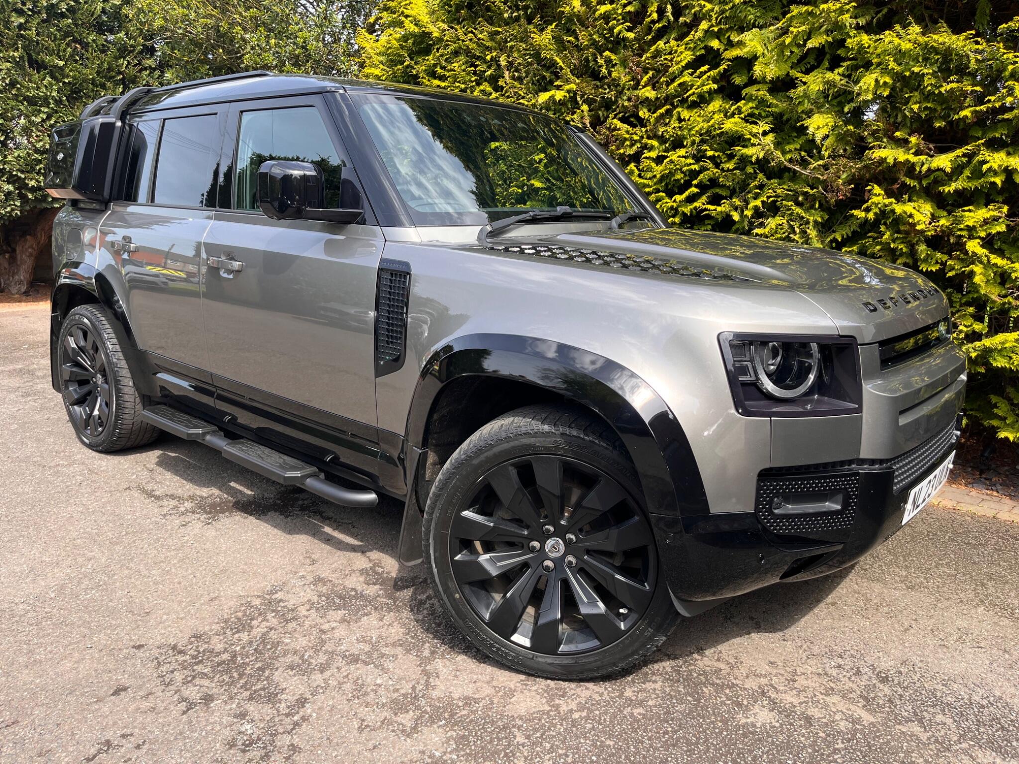 Land Rover Defender view 21