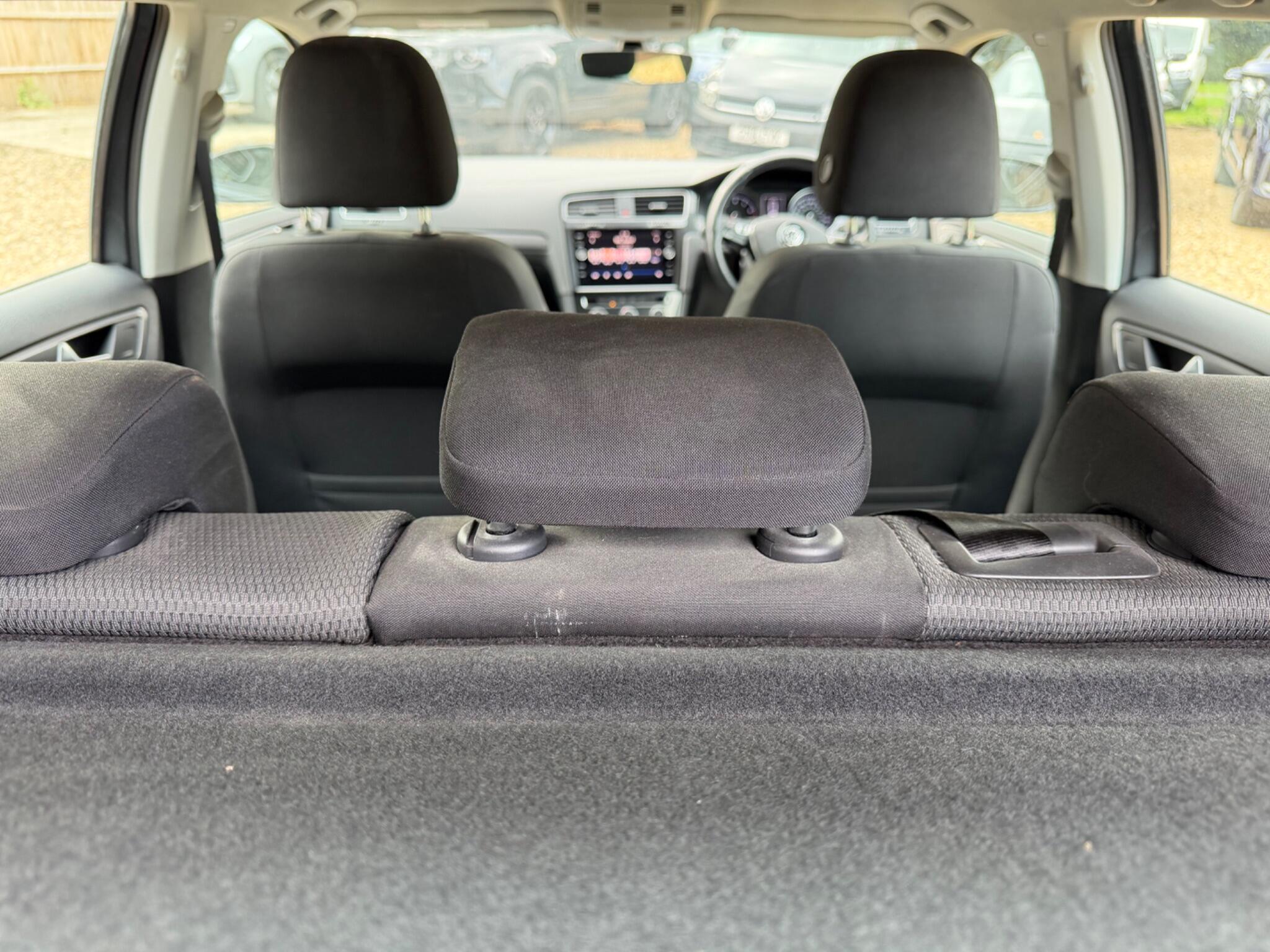 Volkswagen Golf view 7