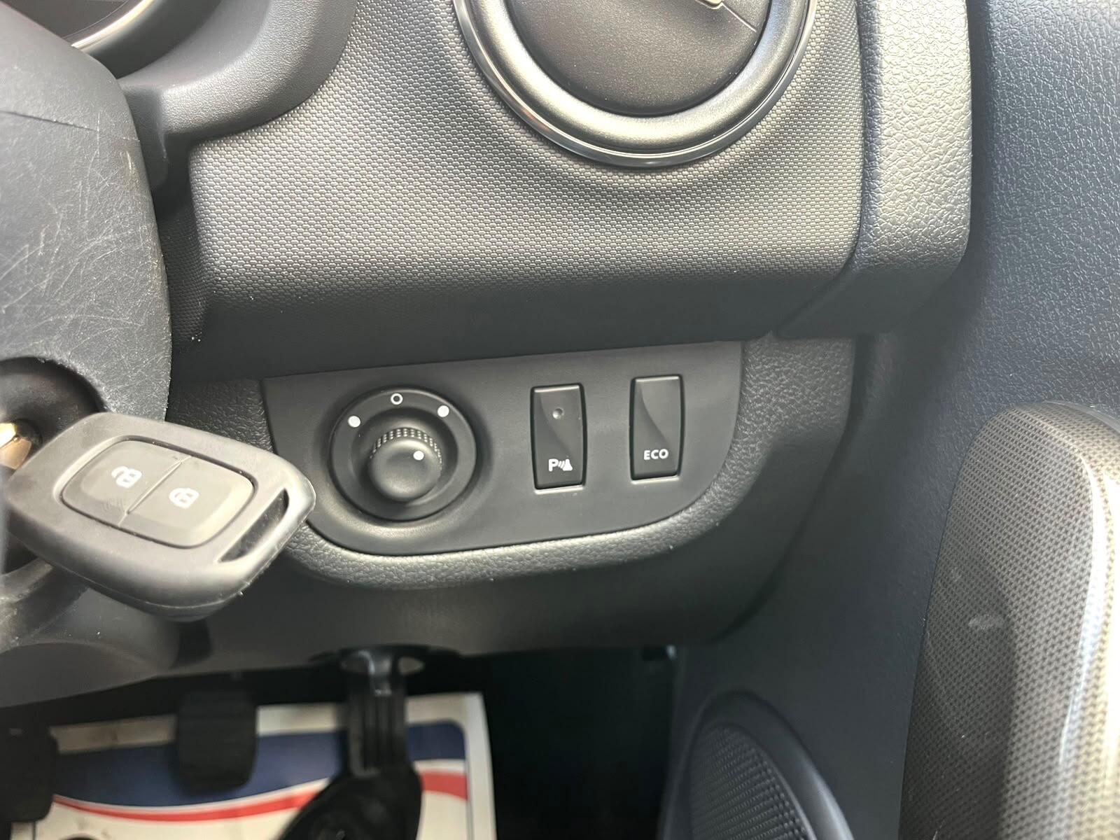Dacia Sandero view 27