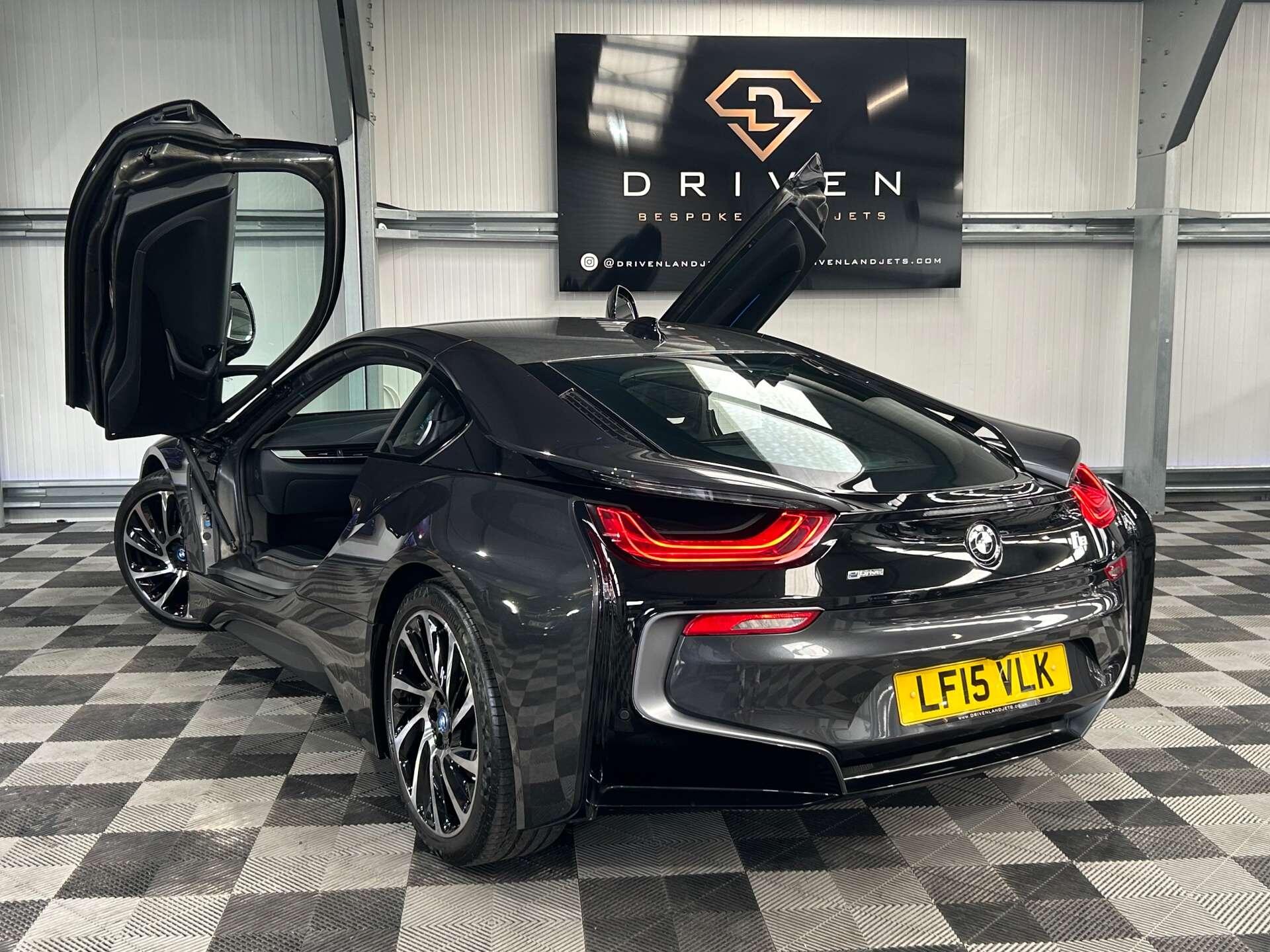 BMW I8 view 25