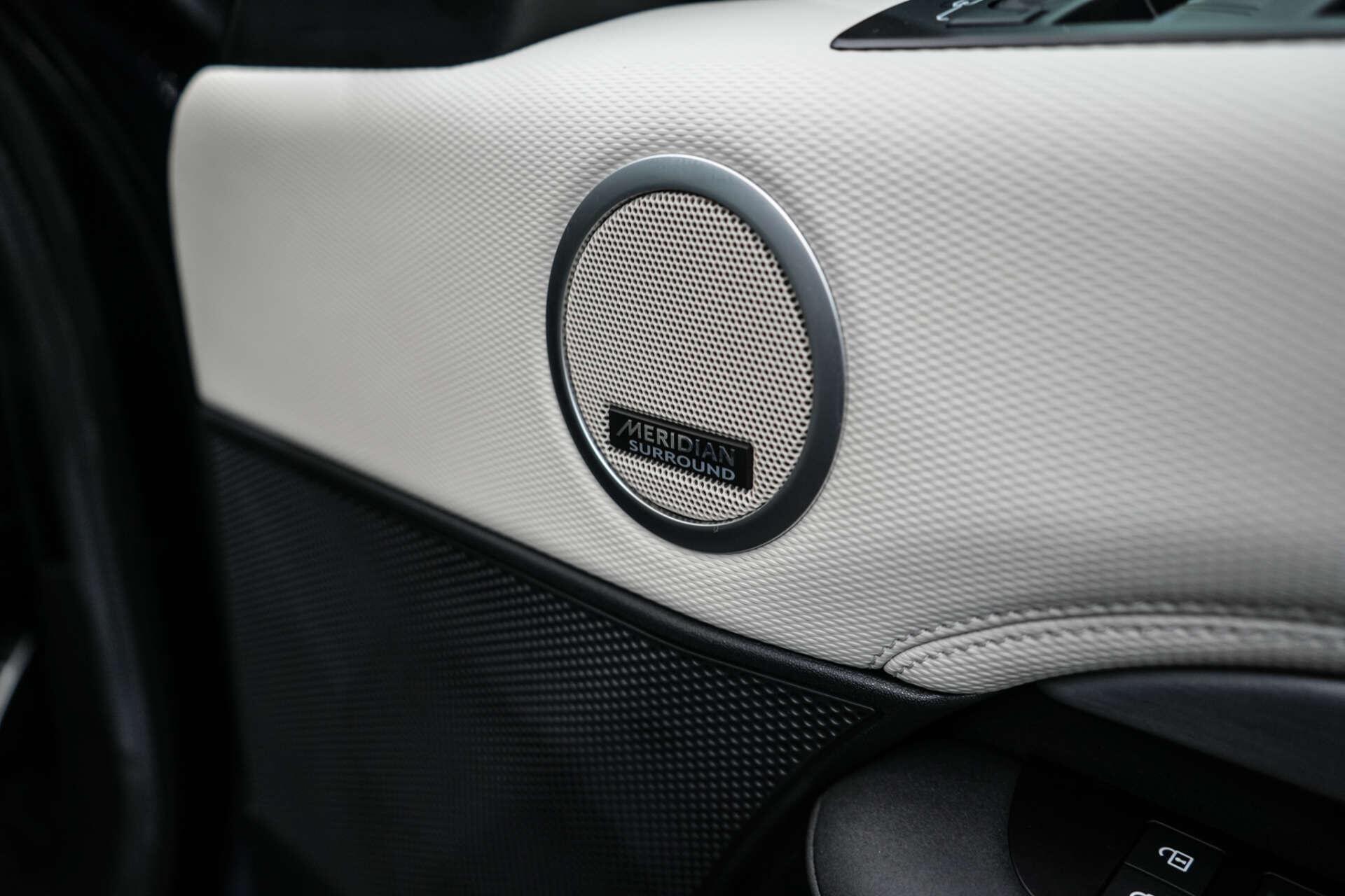 Land Rover Discovery 3 view 17