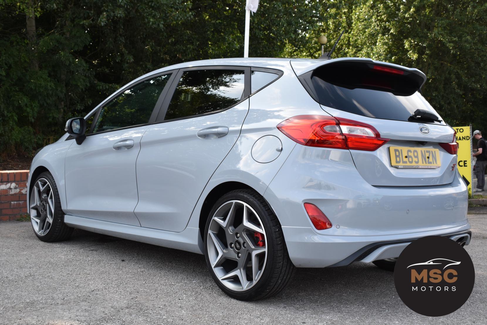 Ford Fiesta view 14