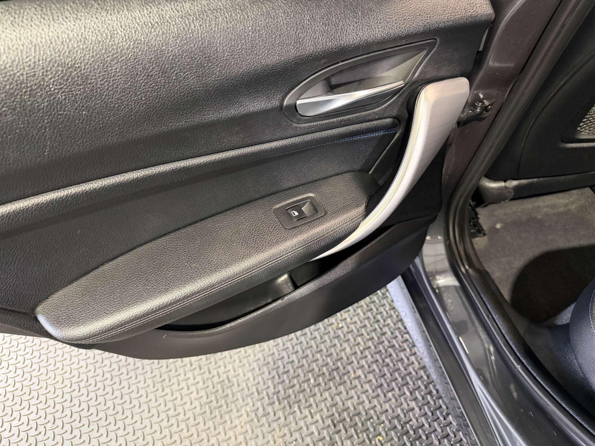 BMW 1 Series view 49