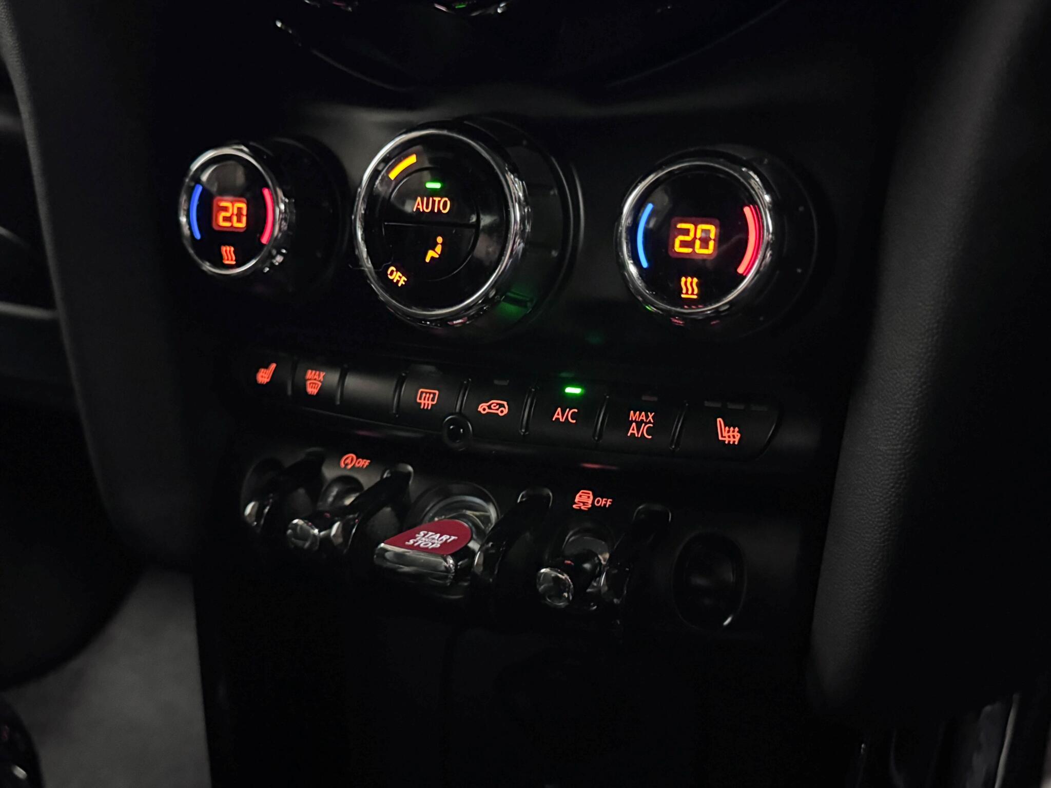 Mini Hatch view 42