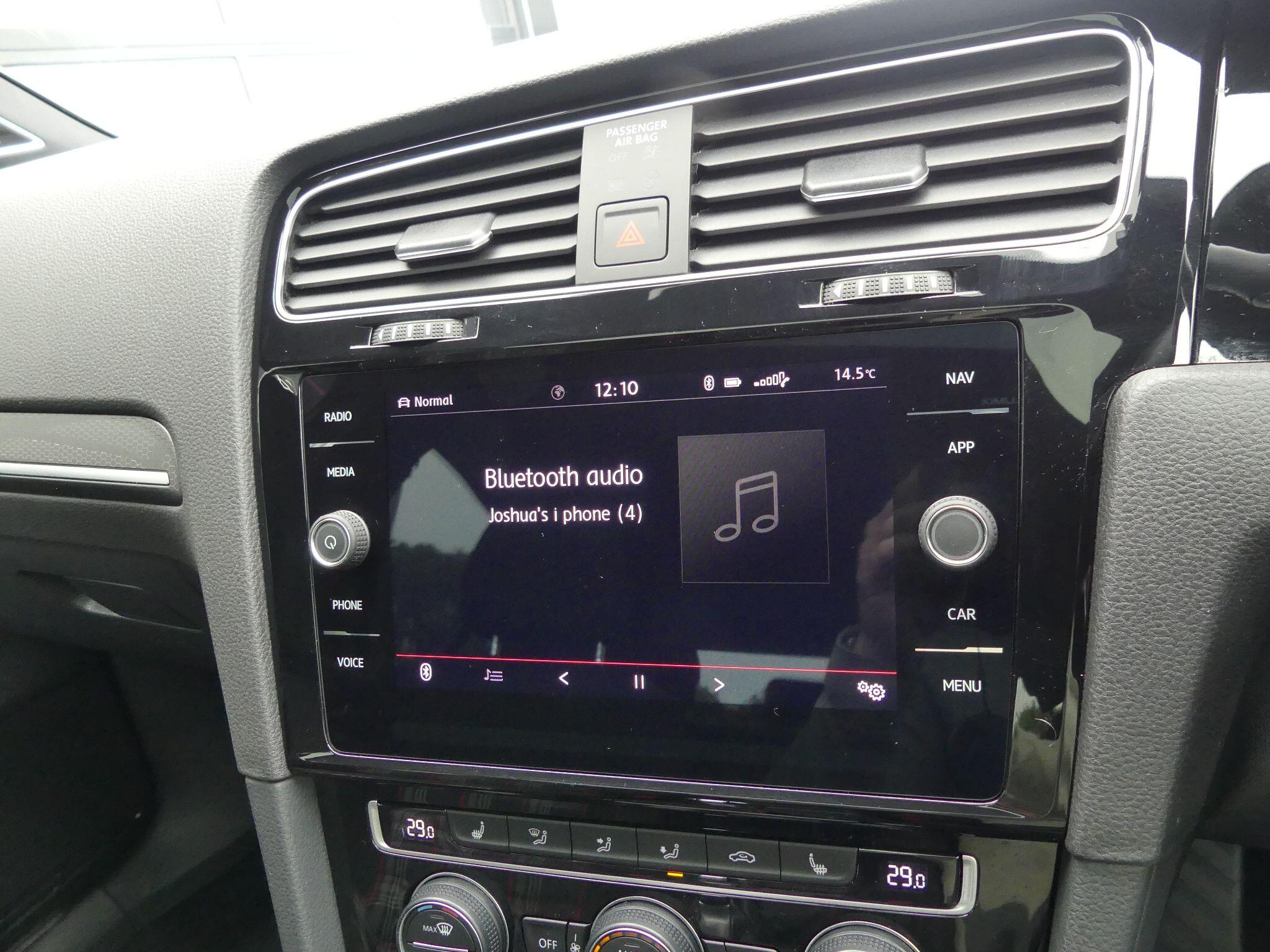 Volkswagen Golf view 18