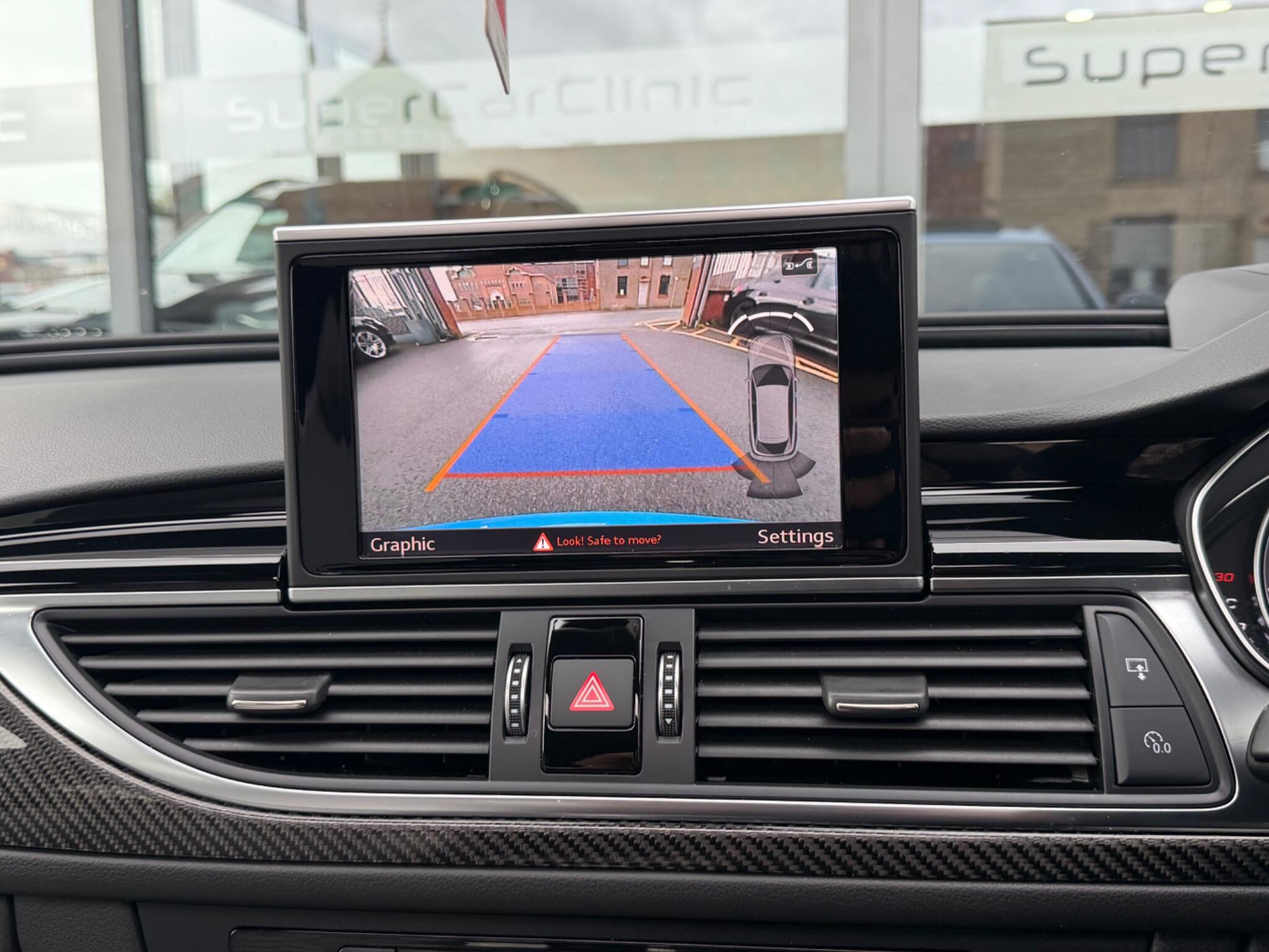 Audi RS6 Avant view 21