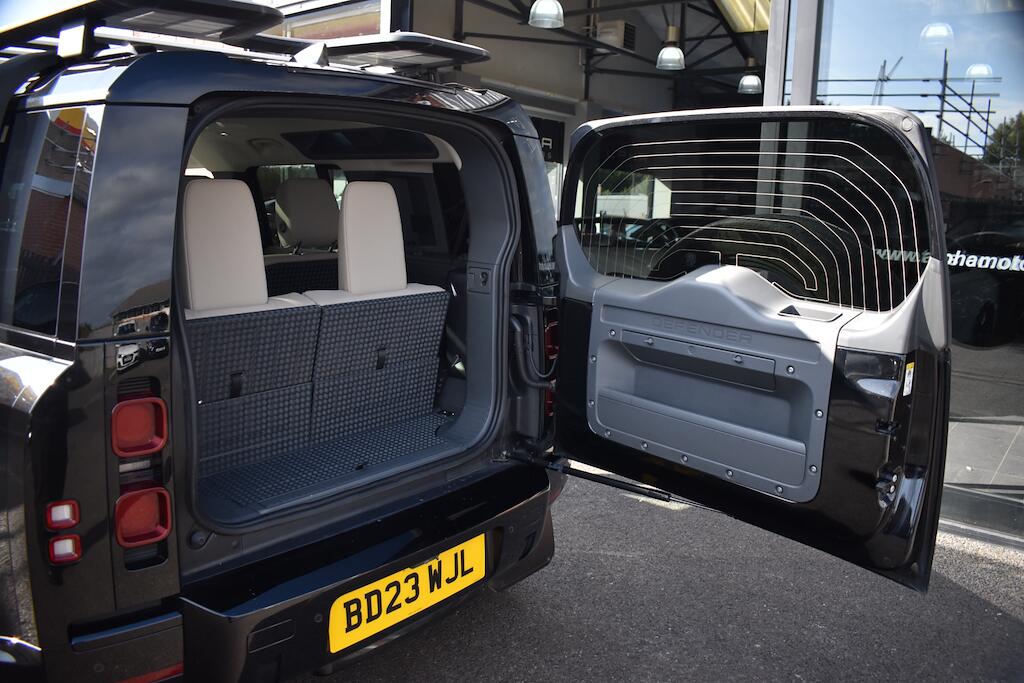 Land Rover Defender view 55