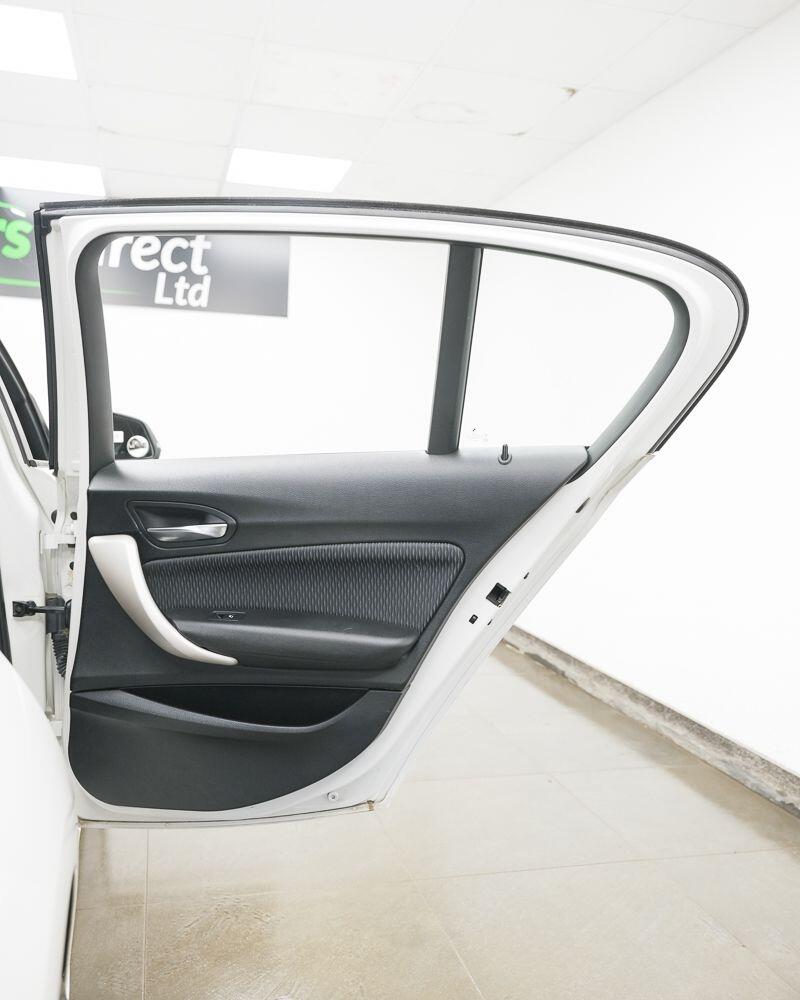 BMW 1 Series view 12