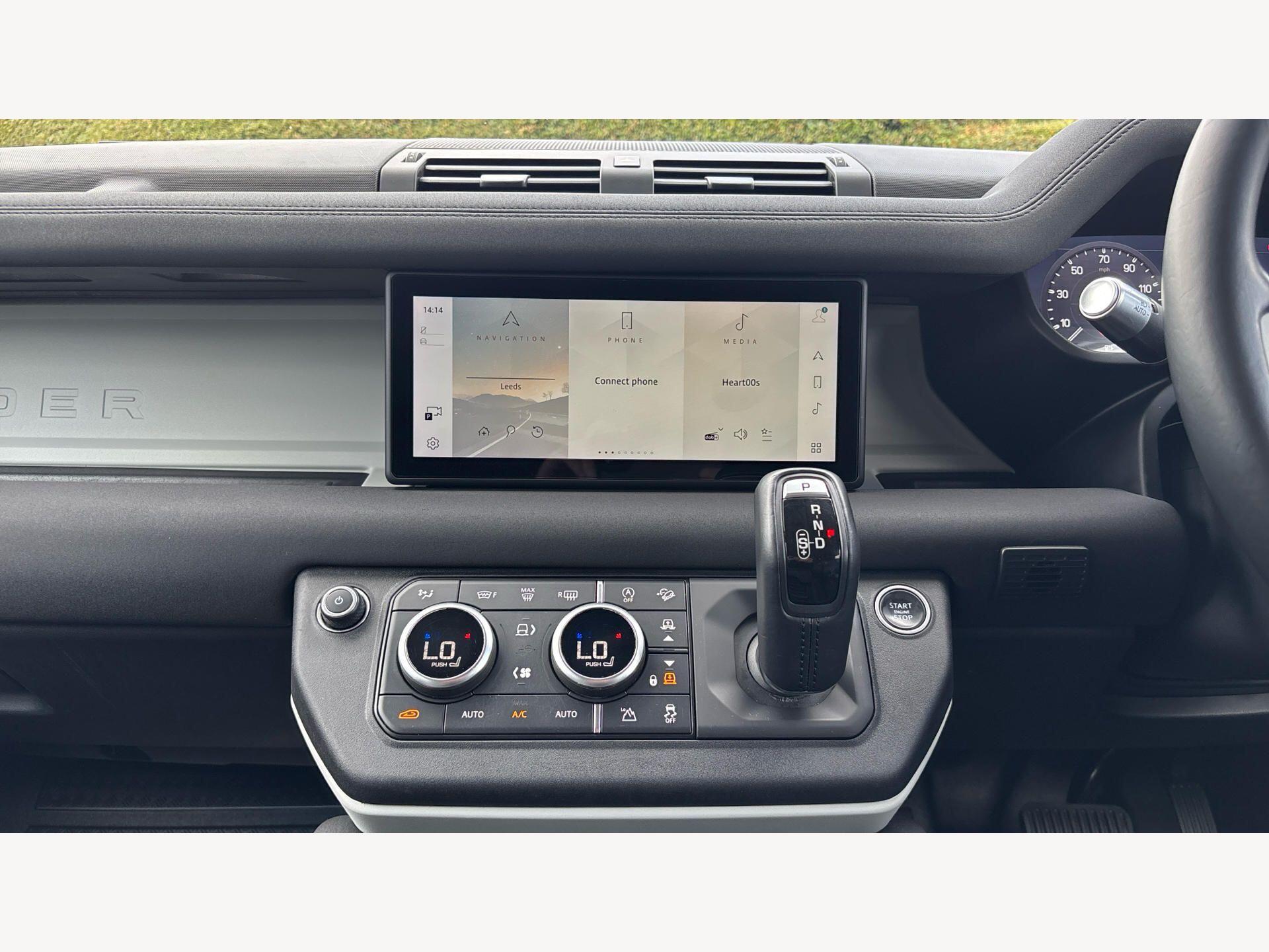 Land Rover Defender view 17