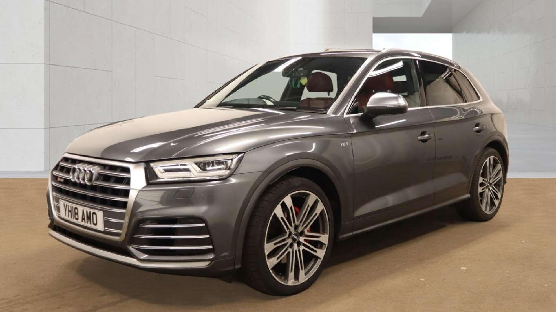 Audi SQ5 view 3