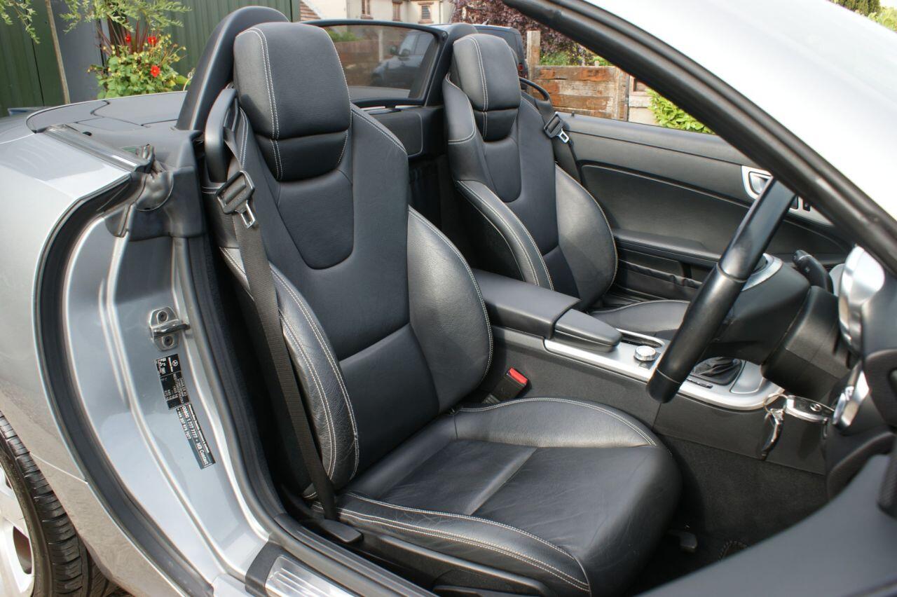 Mercedes-Benz SLK view 35