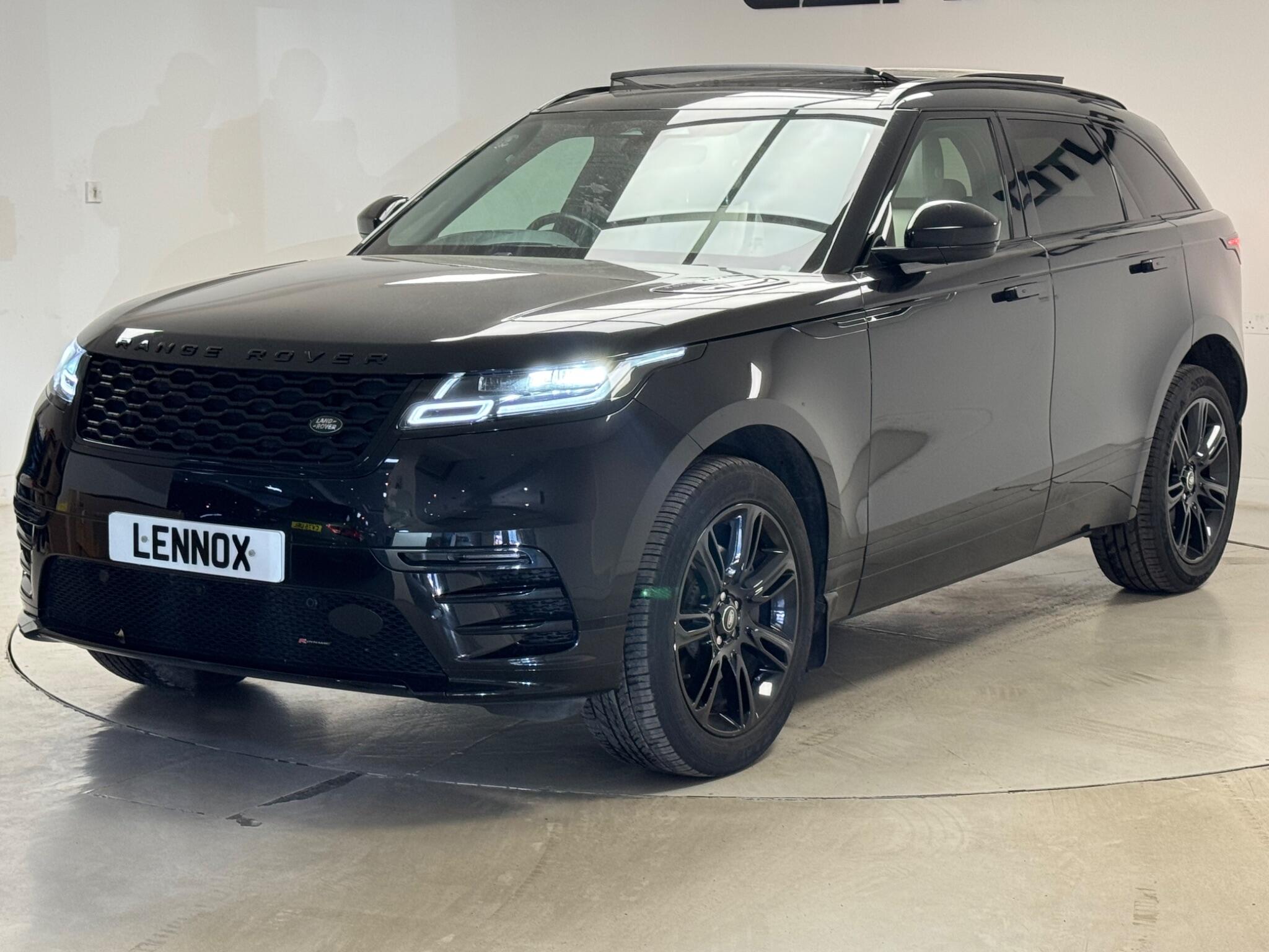 Land Rover Range Rover Velar view 3
