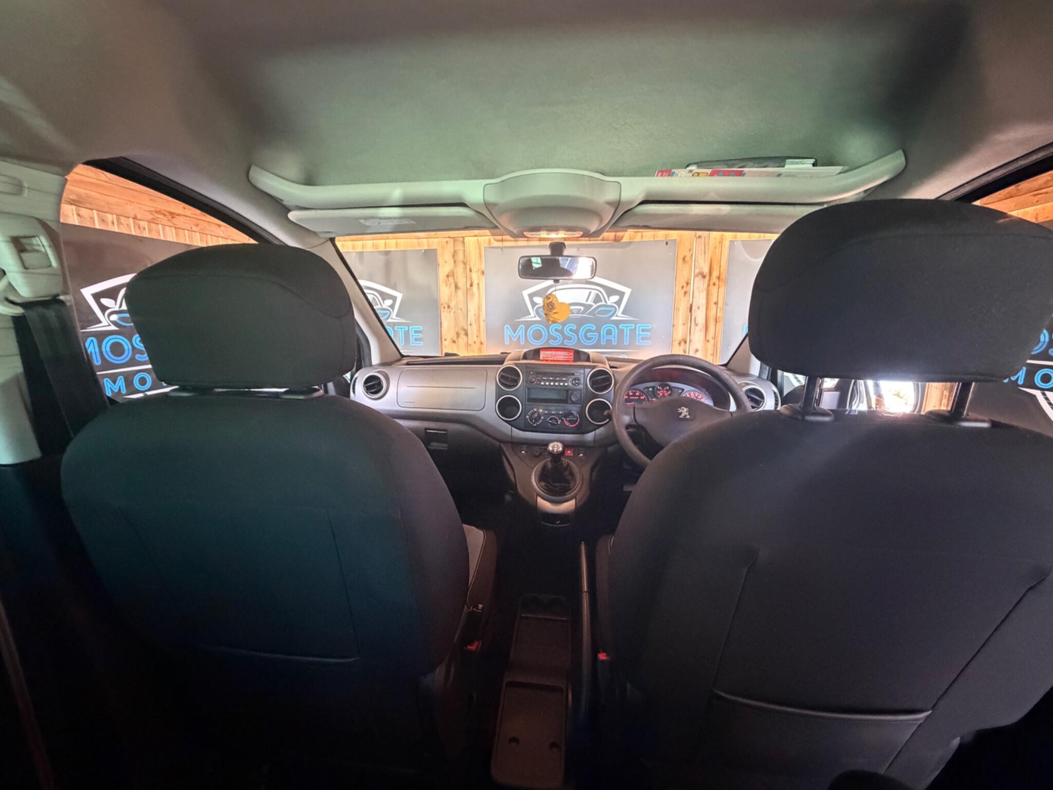Peugeot Partner Tepee view 22