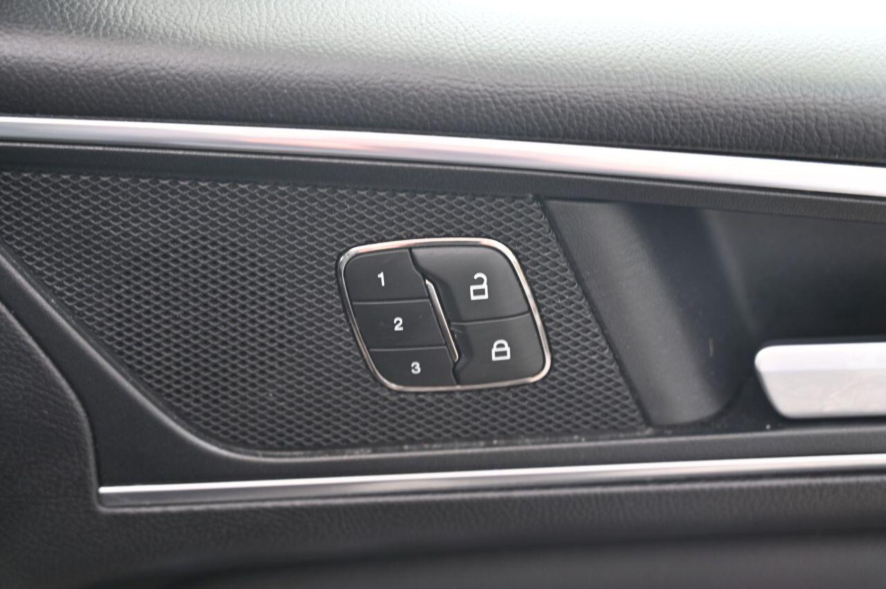 Ford Galaxy view 35