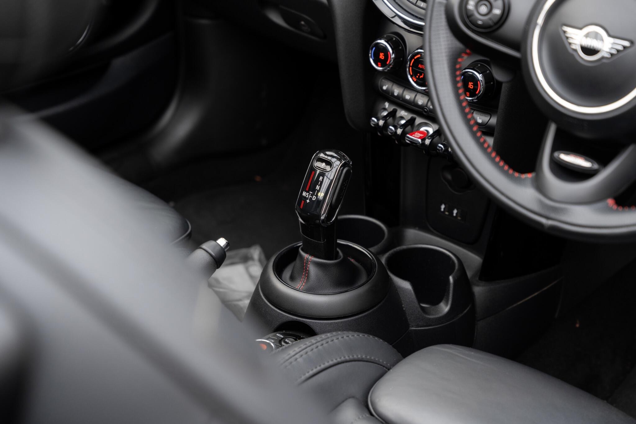 MINI Convertible view 29