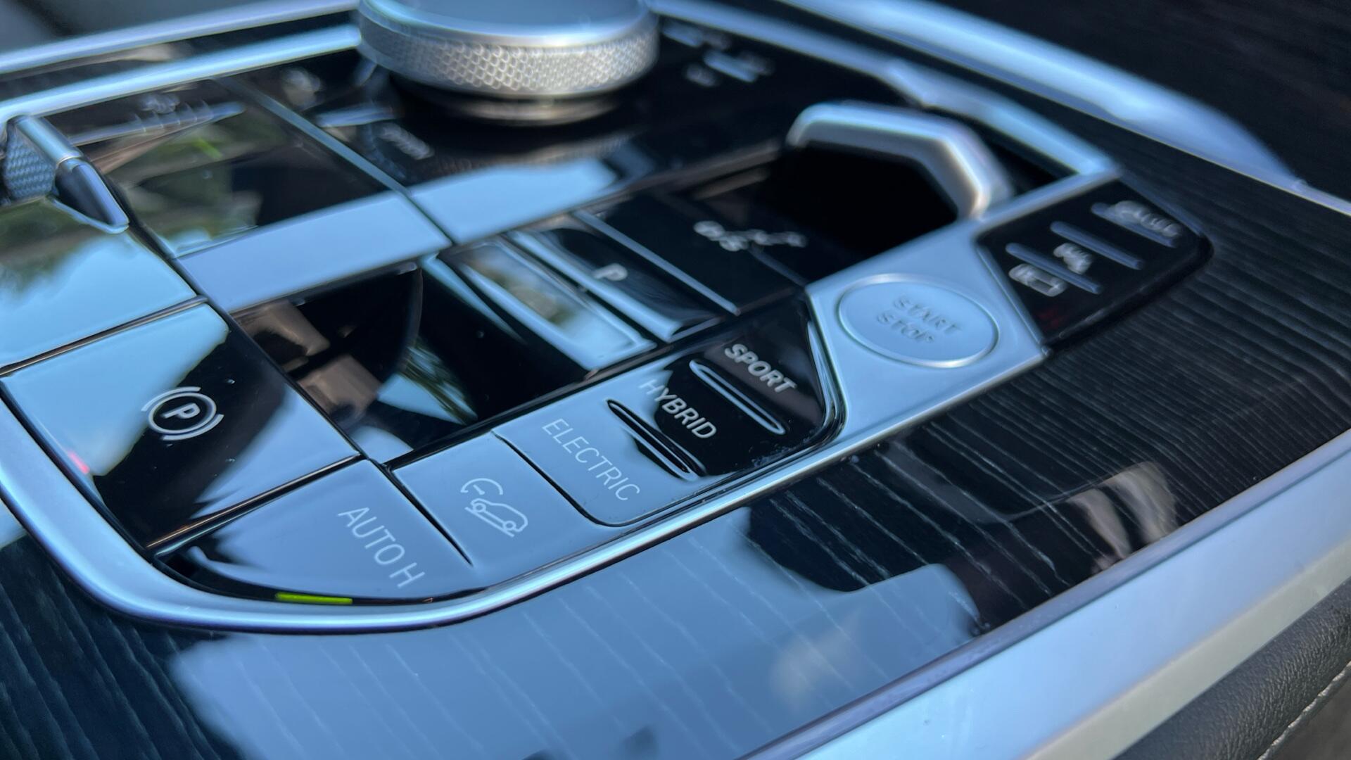 BMW X5 view 19