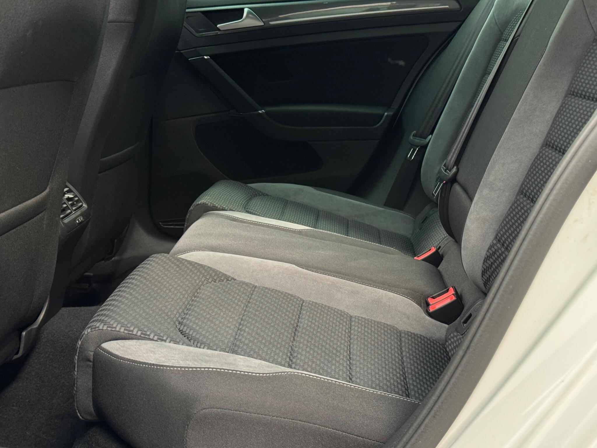 Volkswagen Golf view 56