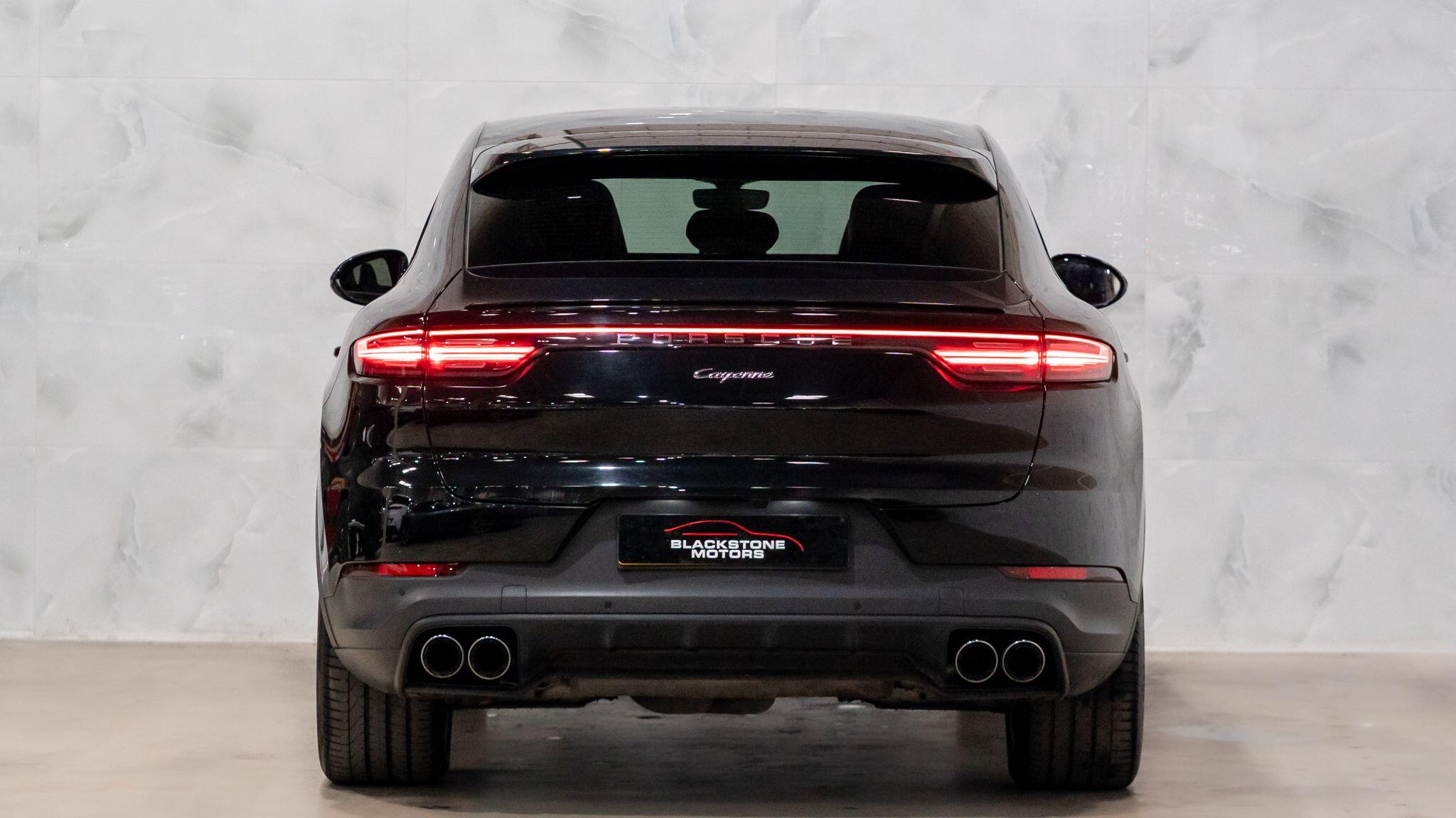 Porsche Cayenne view 6