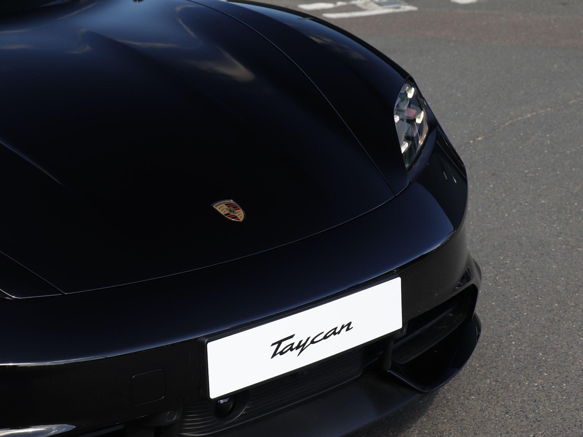 Porsche Taycan view 33