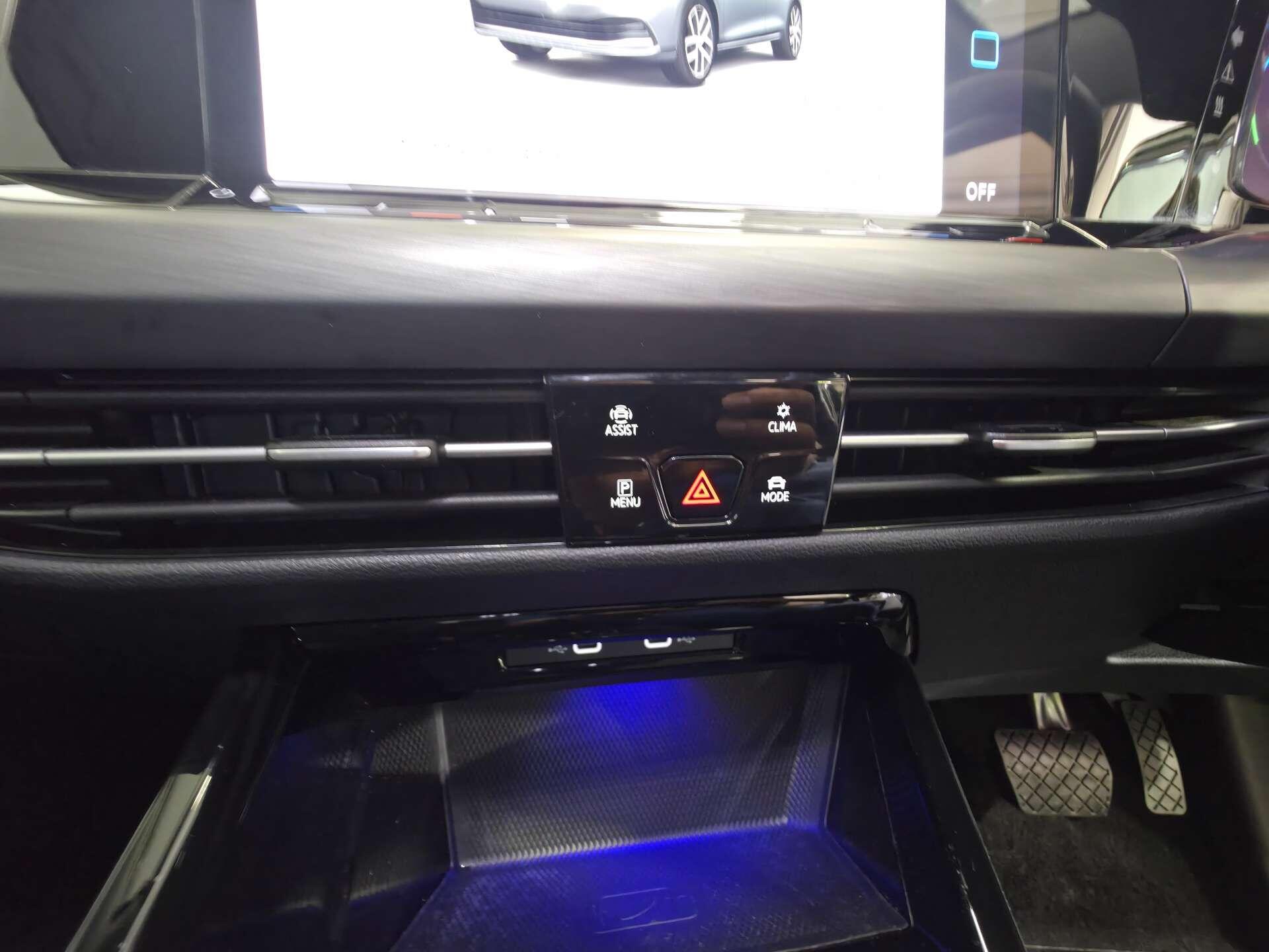 Volkswagen Golf view 35