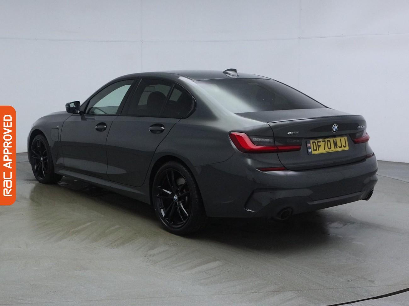 BMW 3 Series view 4