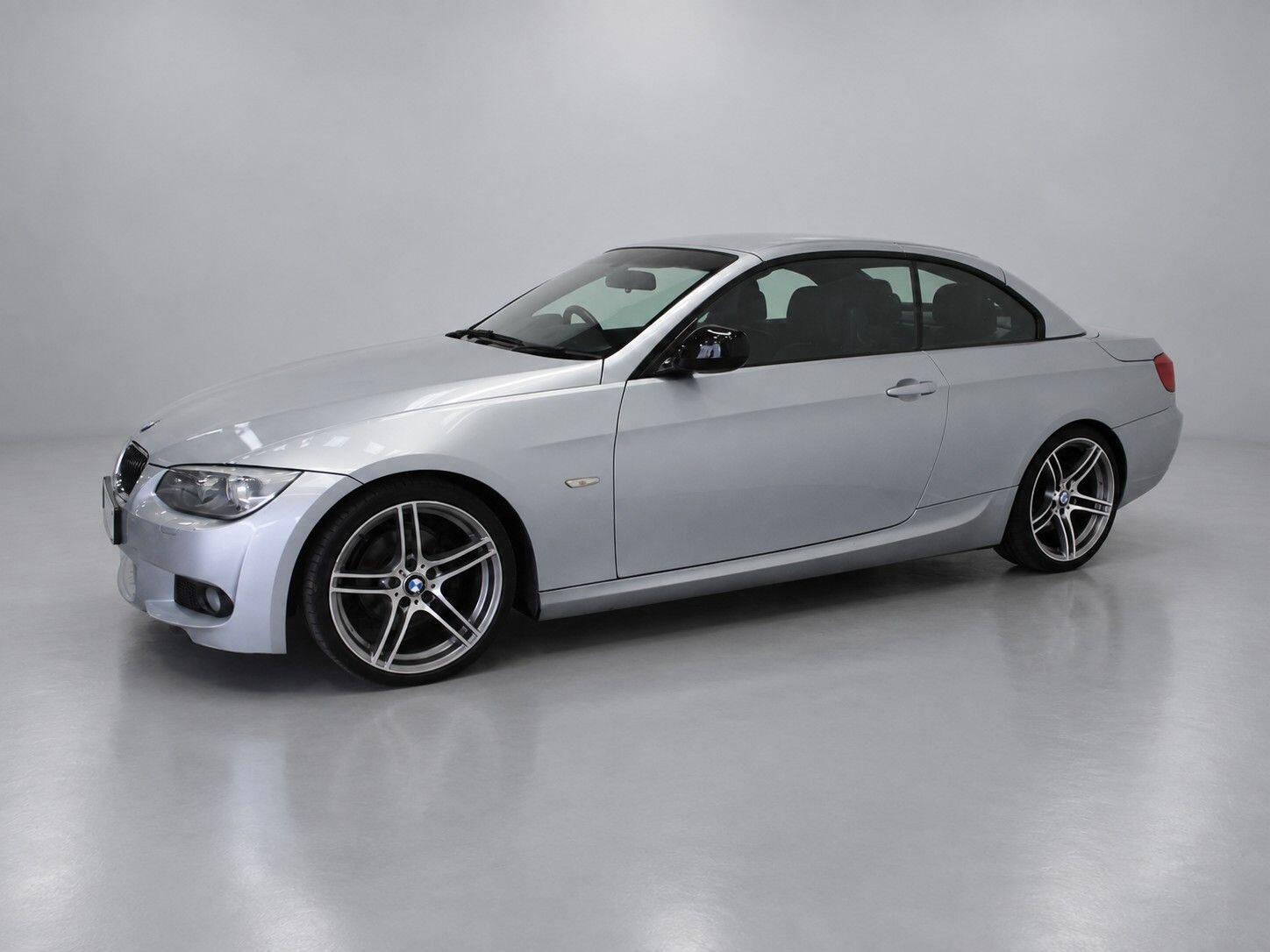 BMW 3 Series view 5