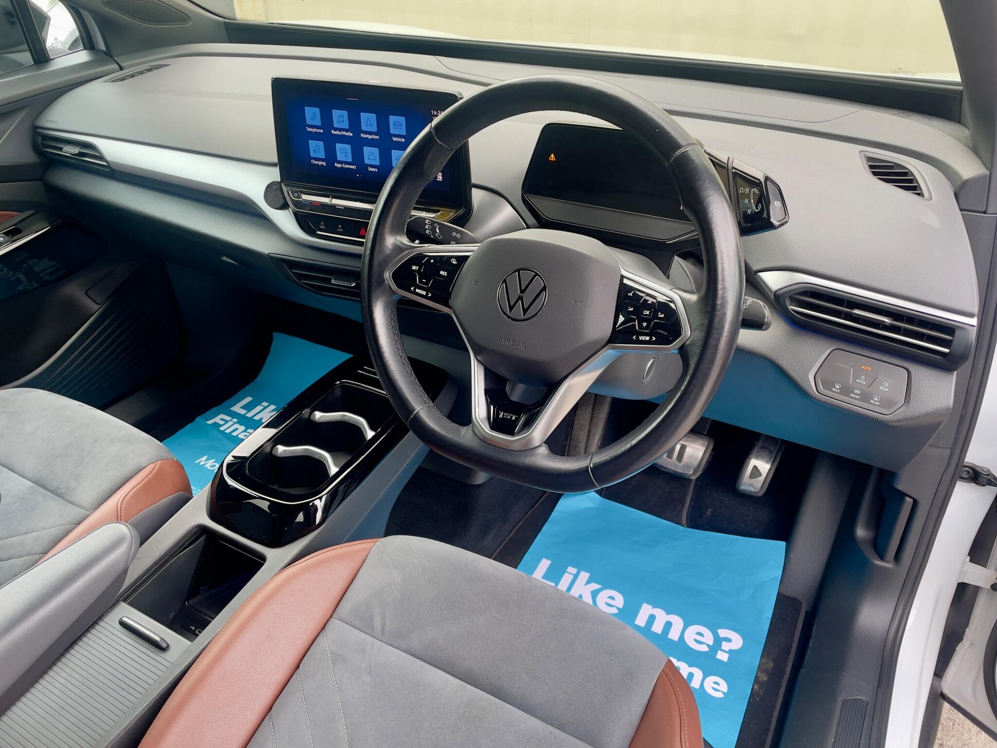 Volkswagen Id.4 view 6