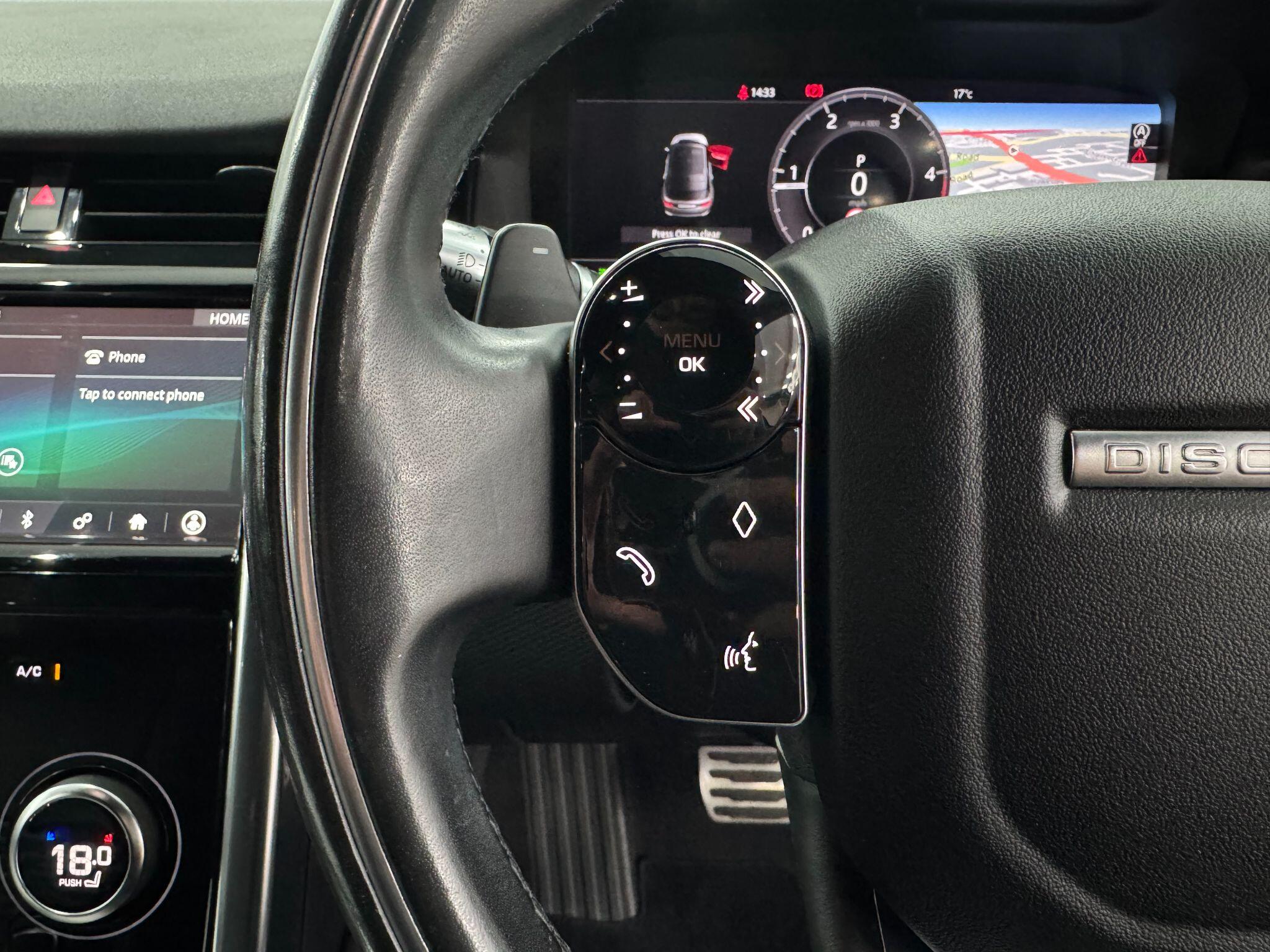 Land Rover Discovery Sport view 30
