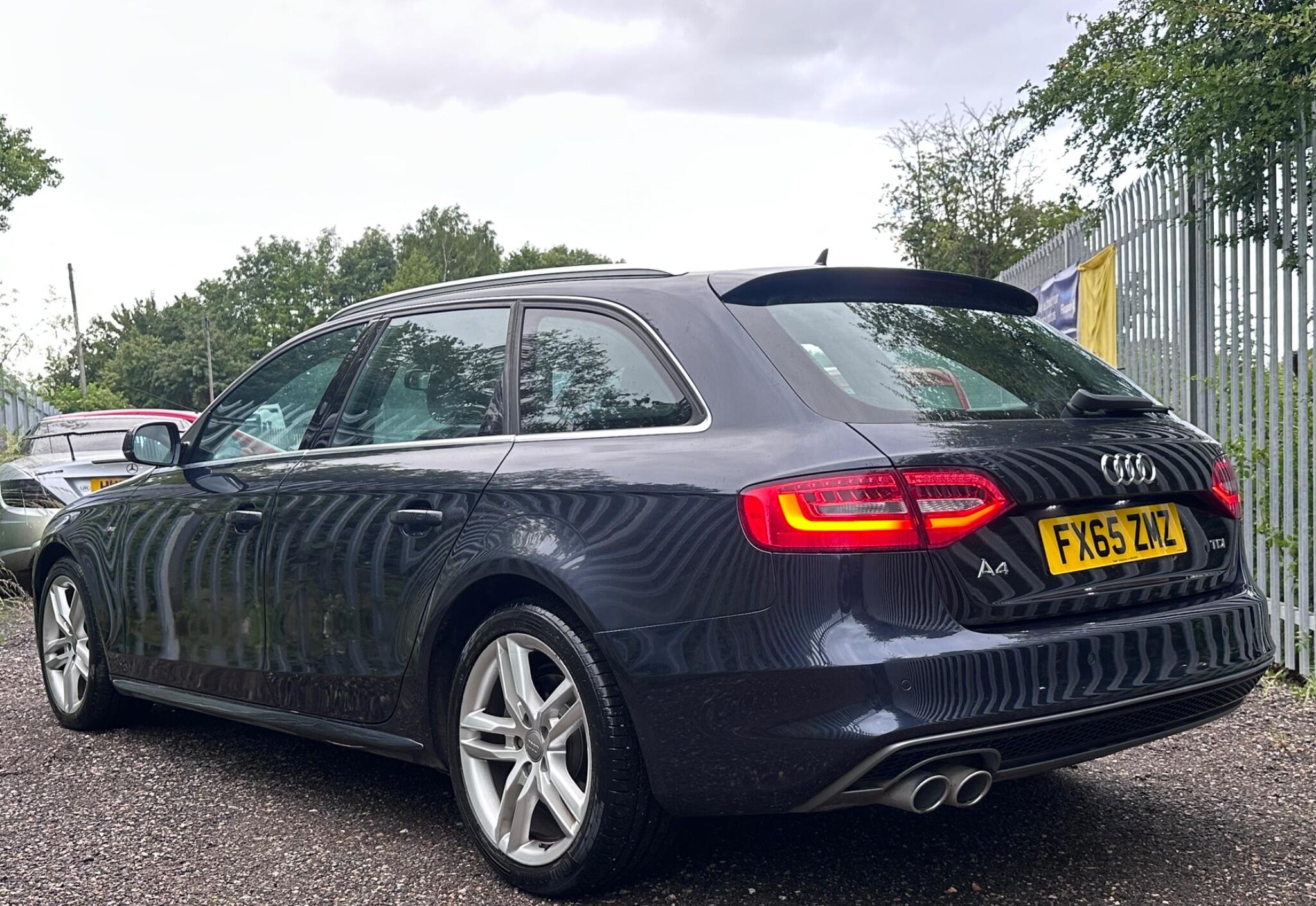 2015 Audi A4 Avant image 11