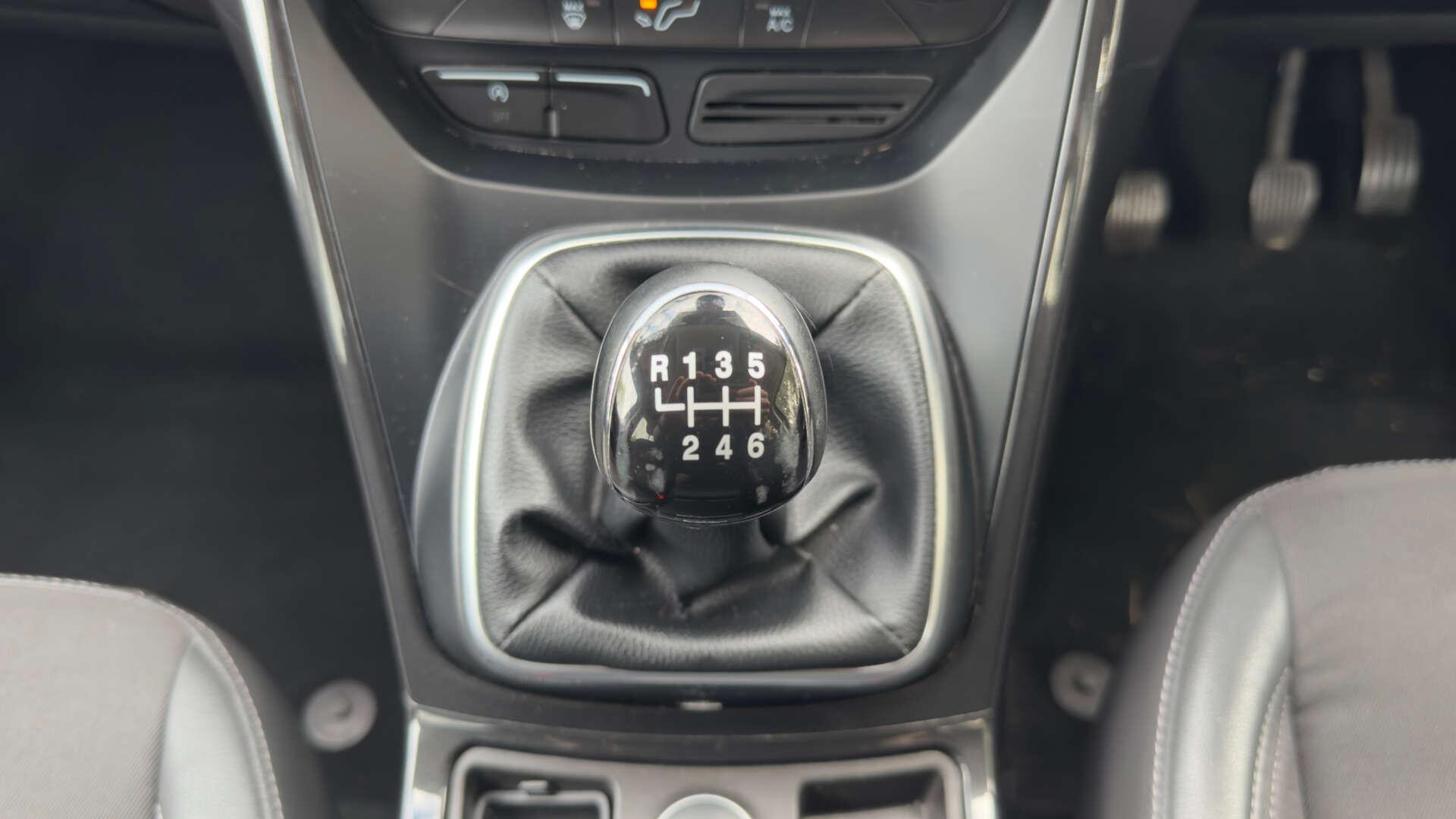 Ford Kuga view 33