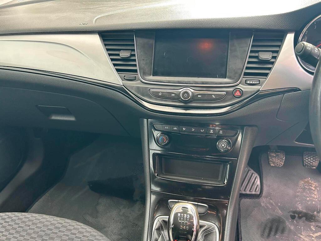 Vauxhall Astra view 10