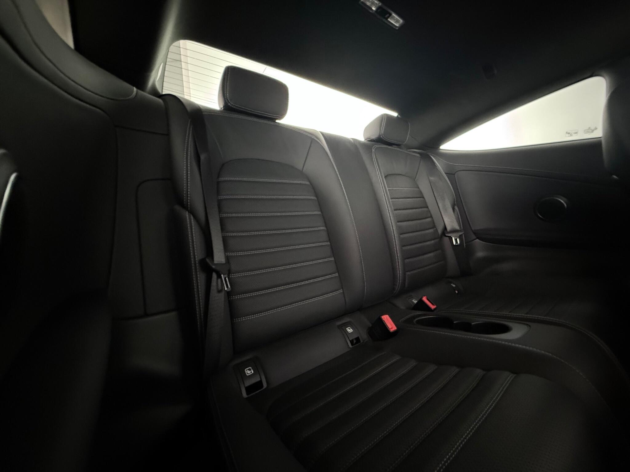 Mercedes-Benz C-Class view 31